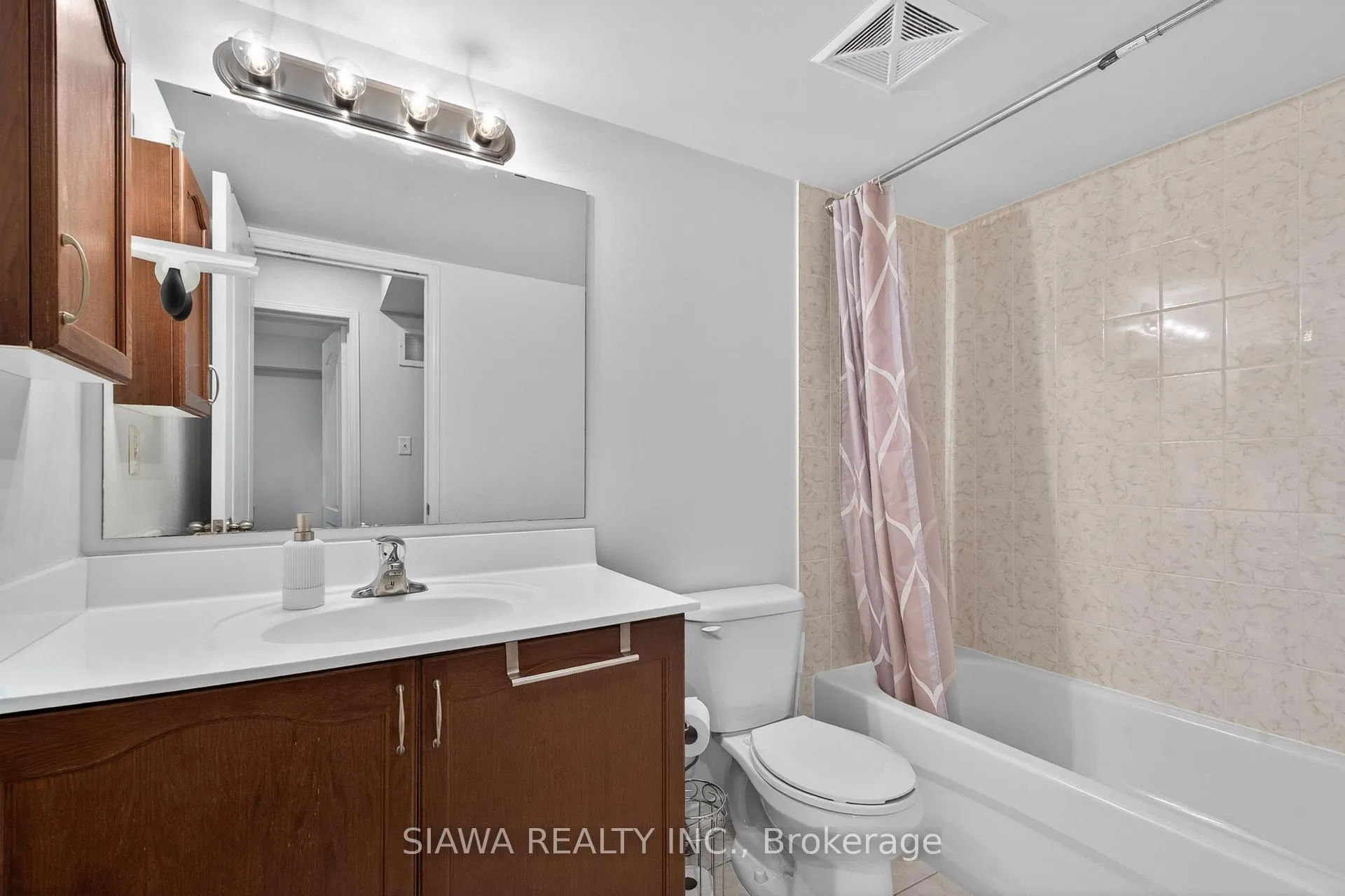 Photo 18 of Unit 22, 2450 Post Road, Oakville, River Oaks — HOMEH