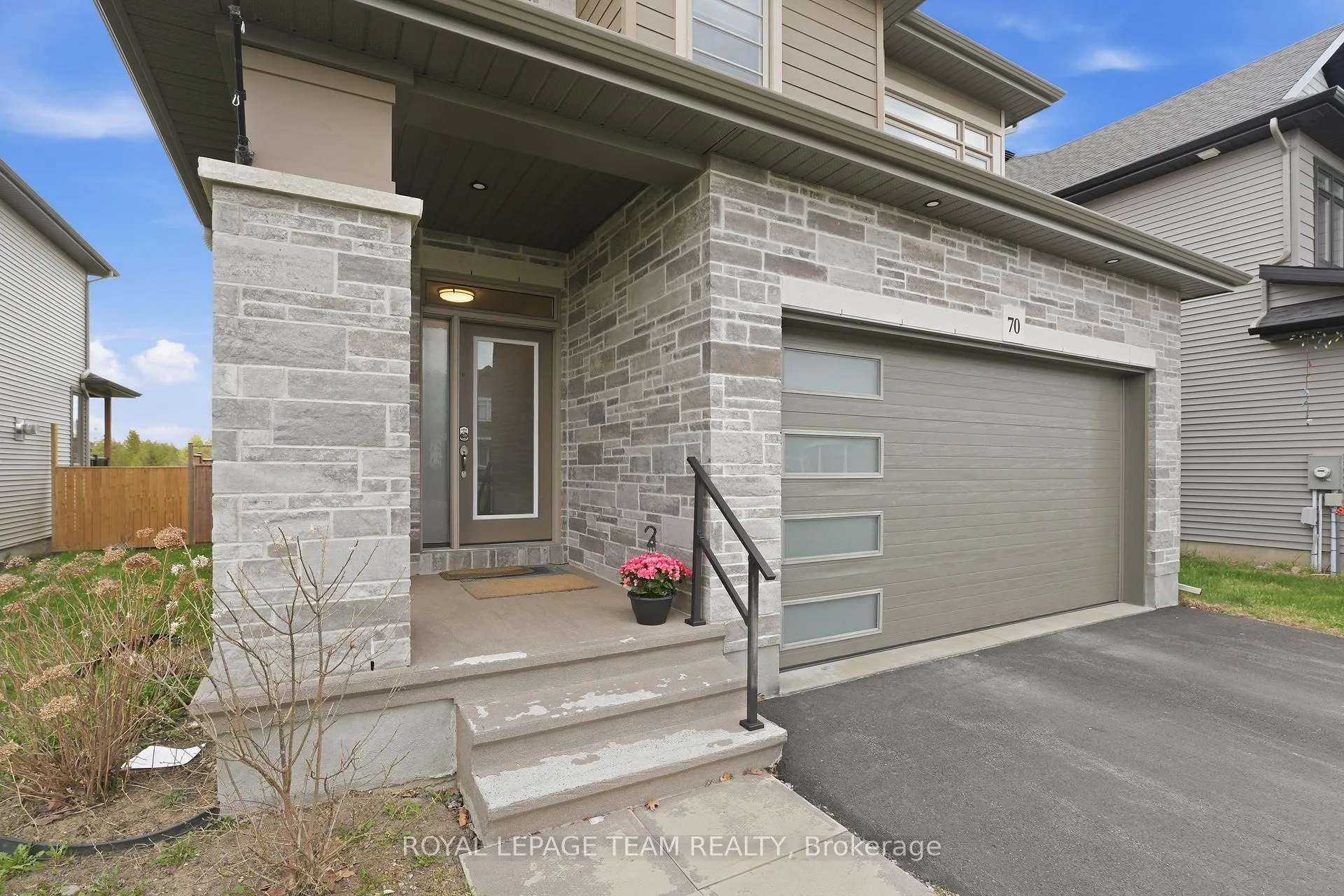Photo 3 of 70 Morris Street, Carleton Place — HOMEH