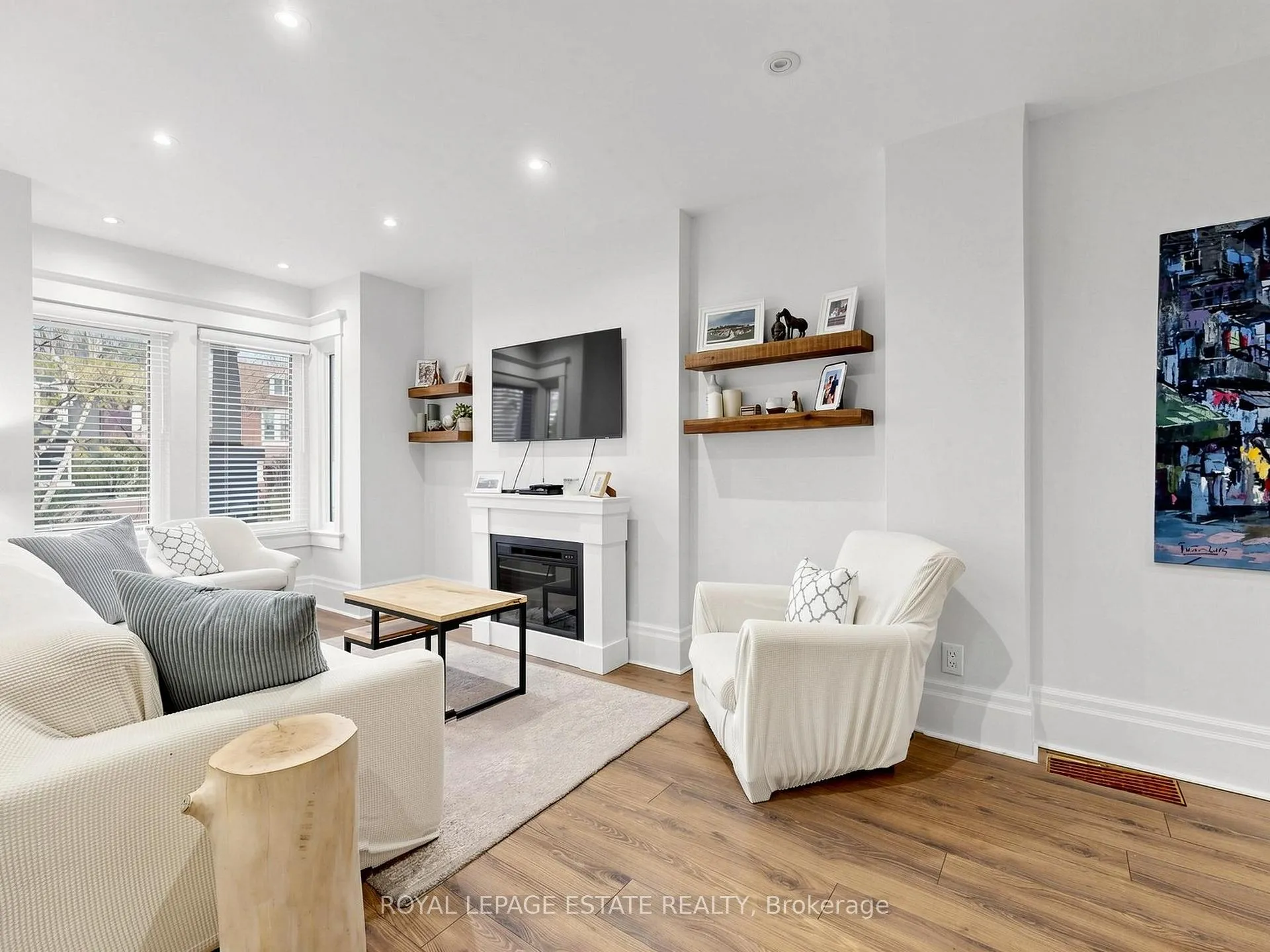 Photo 3 of 280 Silver Birch Avenue, Toronto, The Beaches — HOMEH