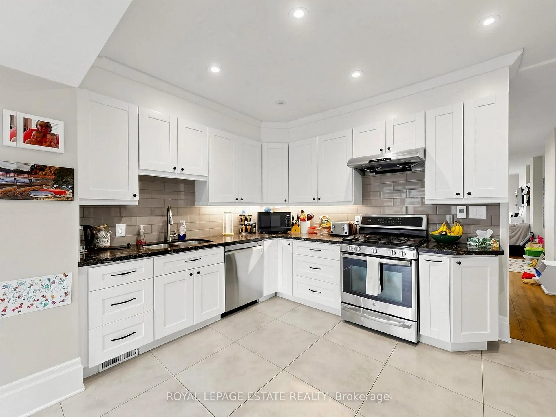 Photo 9 of 280 Silver Birch Avenue, Toronto, The Beaches — HOMEH