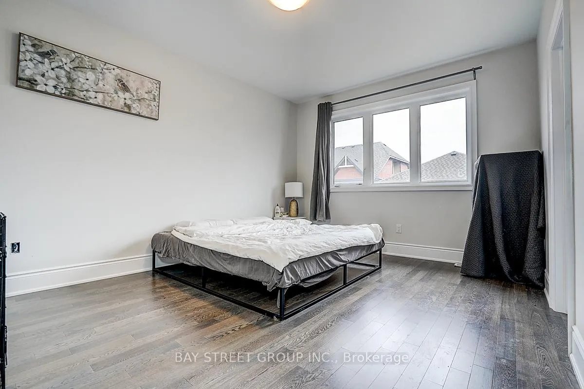 Photo 14 of 19 Nigh Drive, Markham, Middlefield — HOMEH
