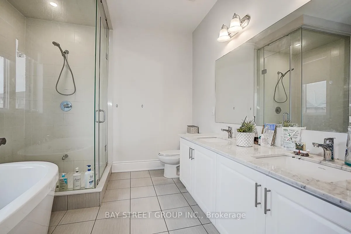 Photo 15 of 19 Nigh Drive, Markham, Middlefield — HOMEH