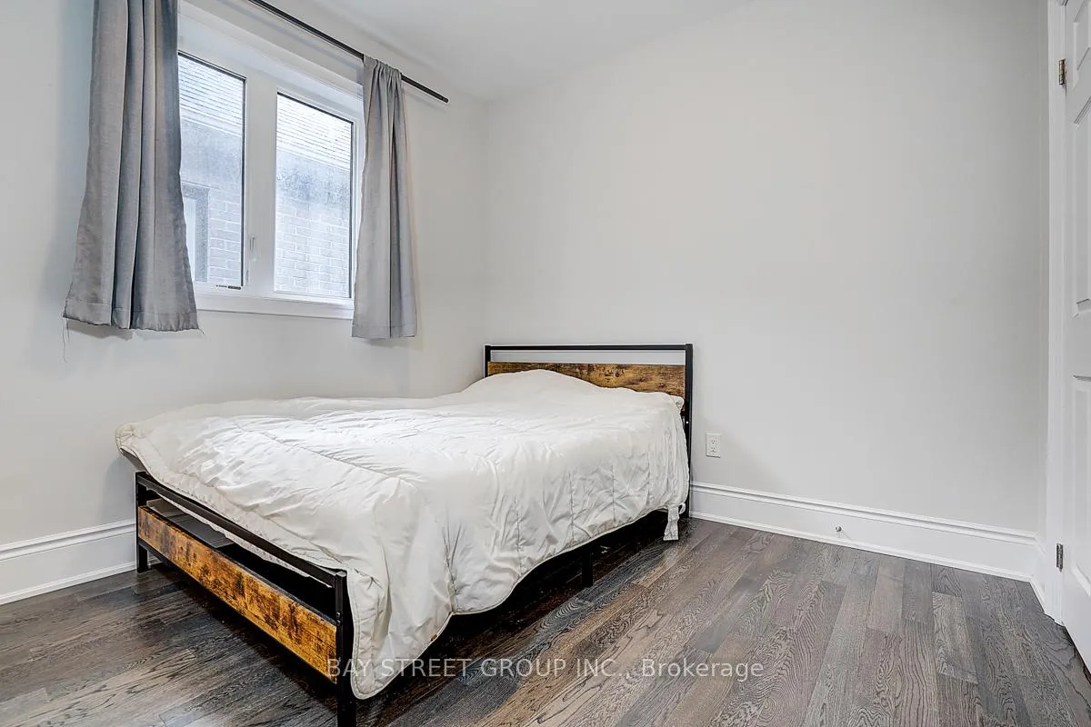 Photo 17 of 19 Nigh Drive, Markham, Middlefield — HOMEH