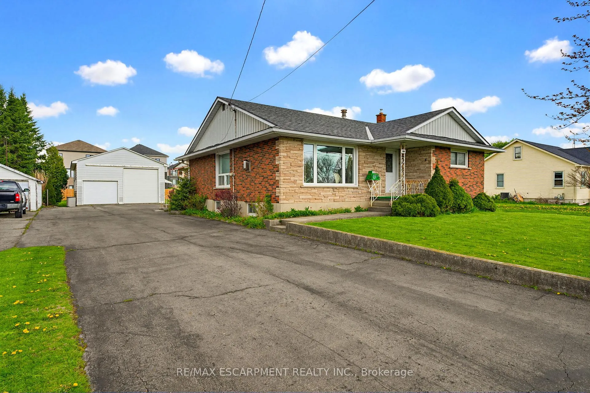 Photo 3 of 127 King Street E, Haldimand — HOMEH
