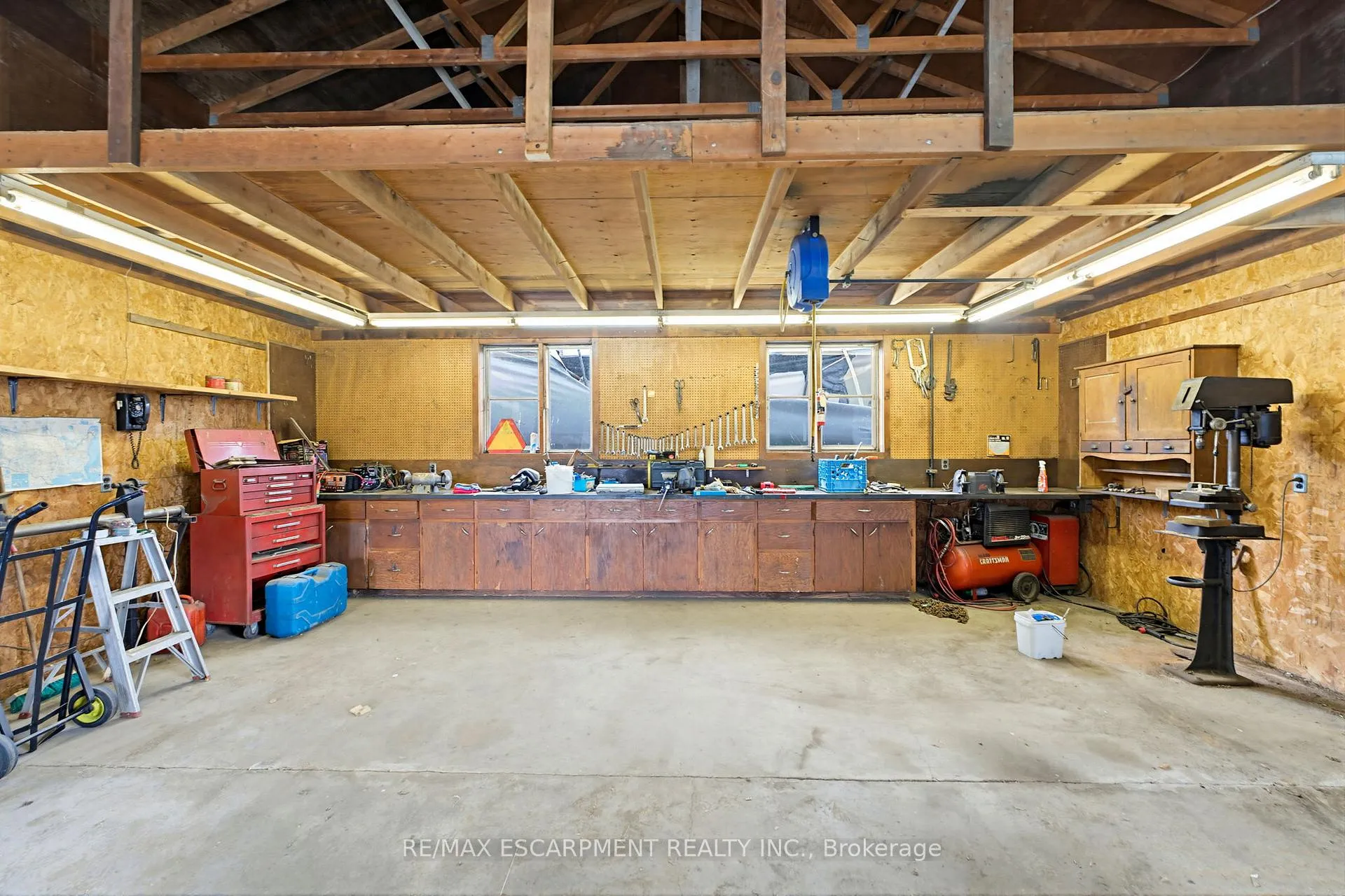 Photo 27 of 127 King Street E, Haldimand — HOMEH