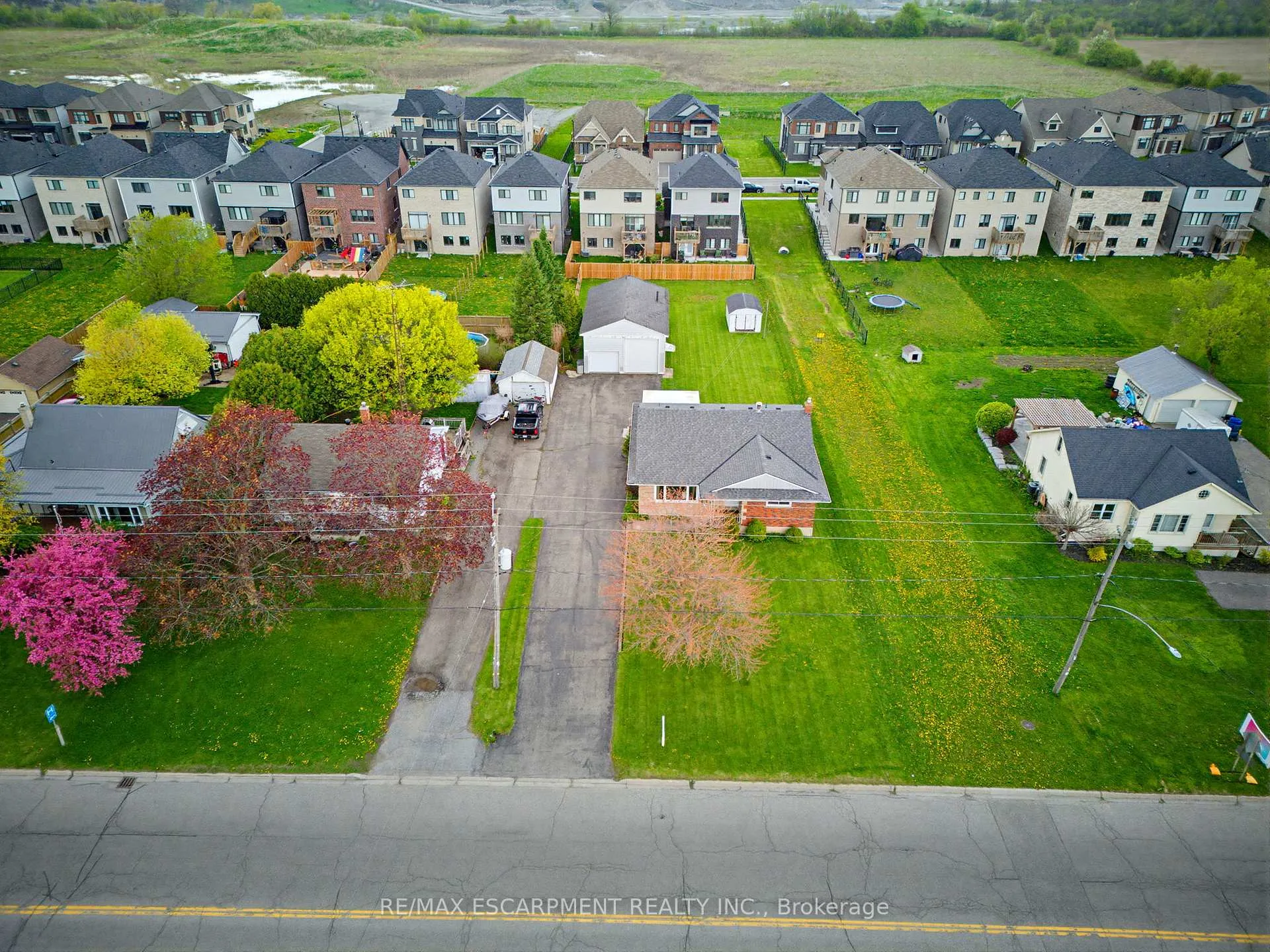 Photo 37 of 127 King Street E, Haldimand — HOMEH