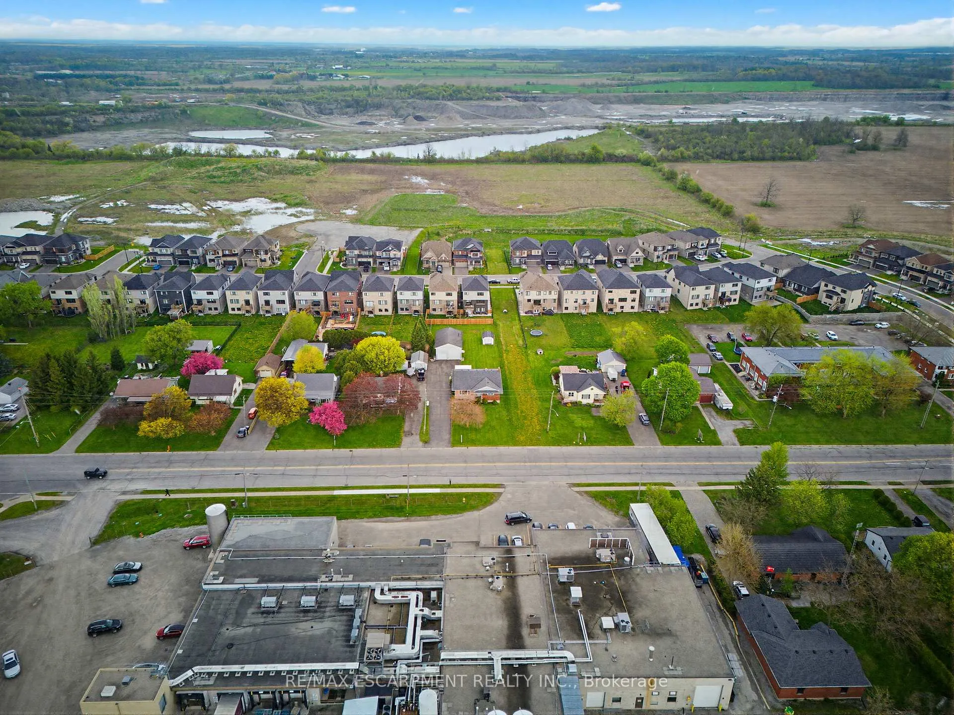 Photo 44 of 127 King Street E, Haldimand — HOMEH