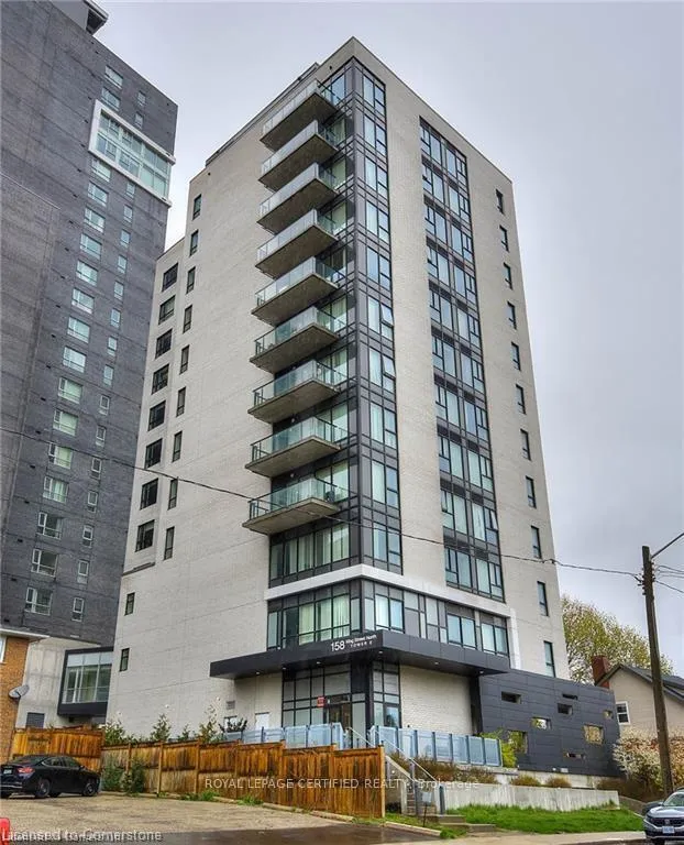 Front of Unit 901, 160 King Street N