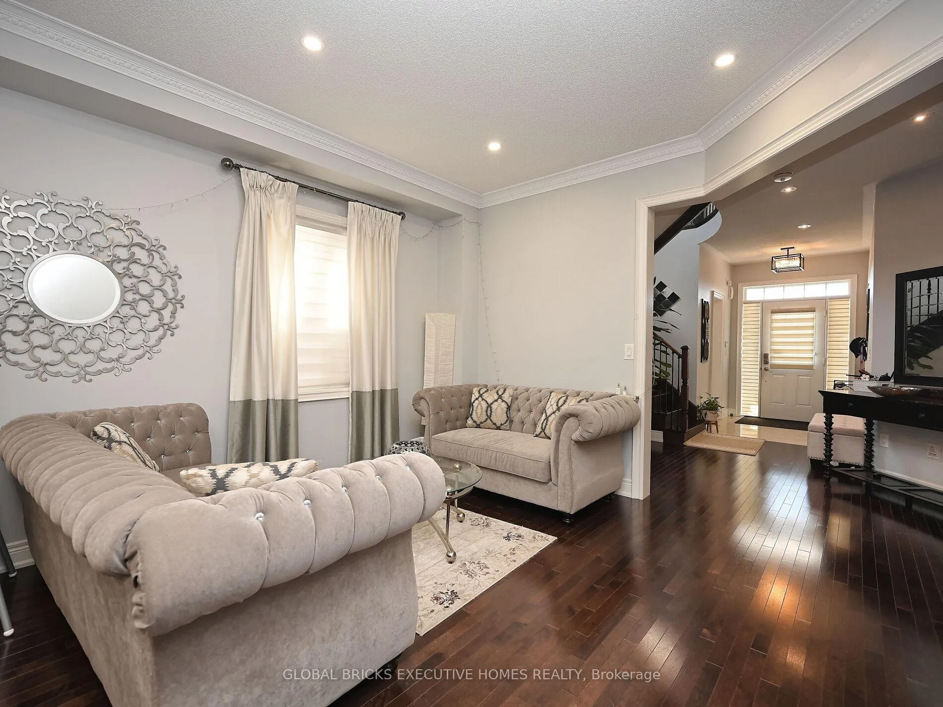 Photo 10 of 55 Apple Valley Way E, Brampton, Bram East — HOMEH
