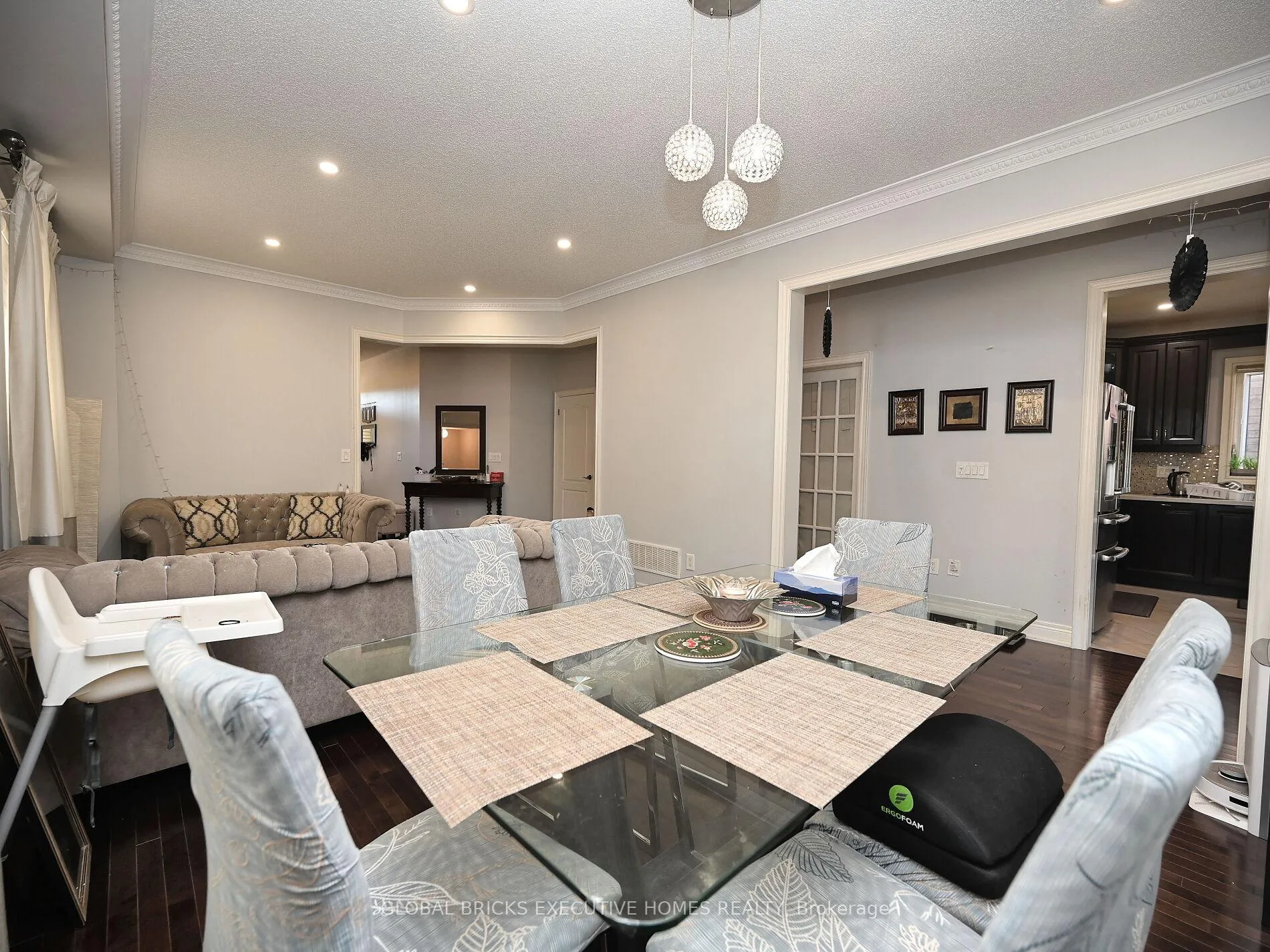 Photo 14 of 55 Apple Valley Way E, Brampton, Bram East — HOMEH