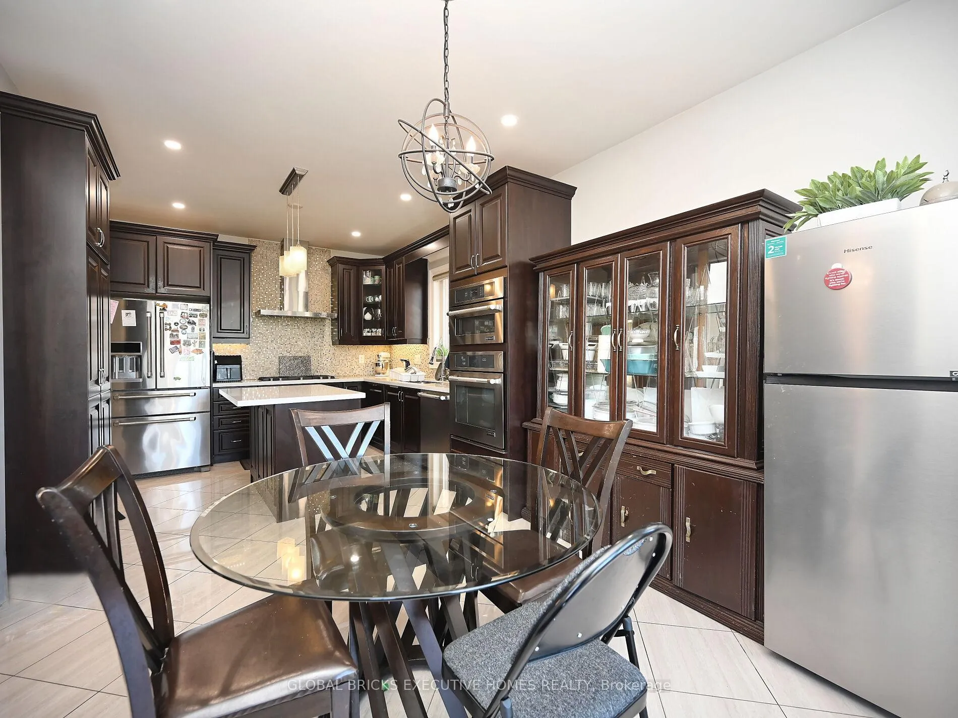 Photo 15 of 55 Apple Valley Way E, Brampton, Bram East — HOMEH
