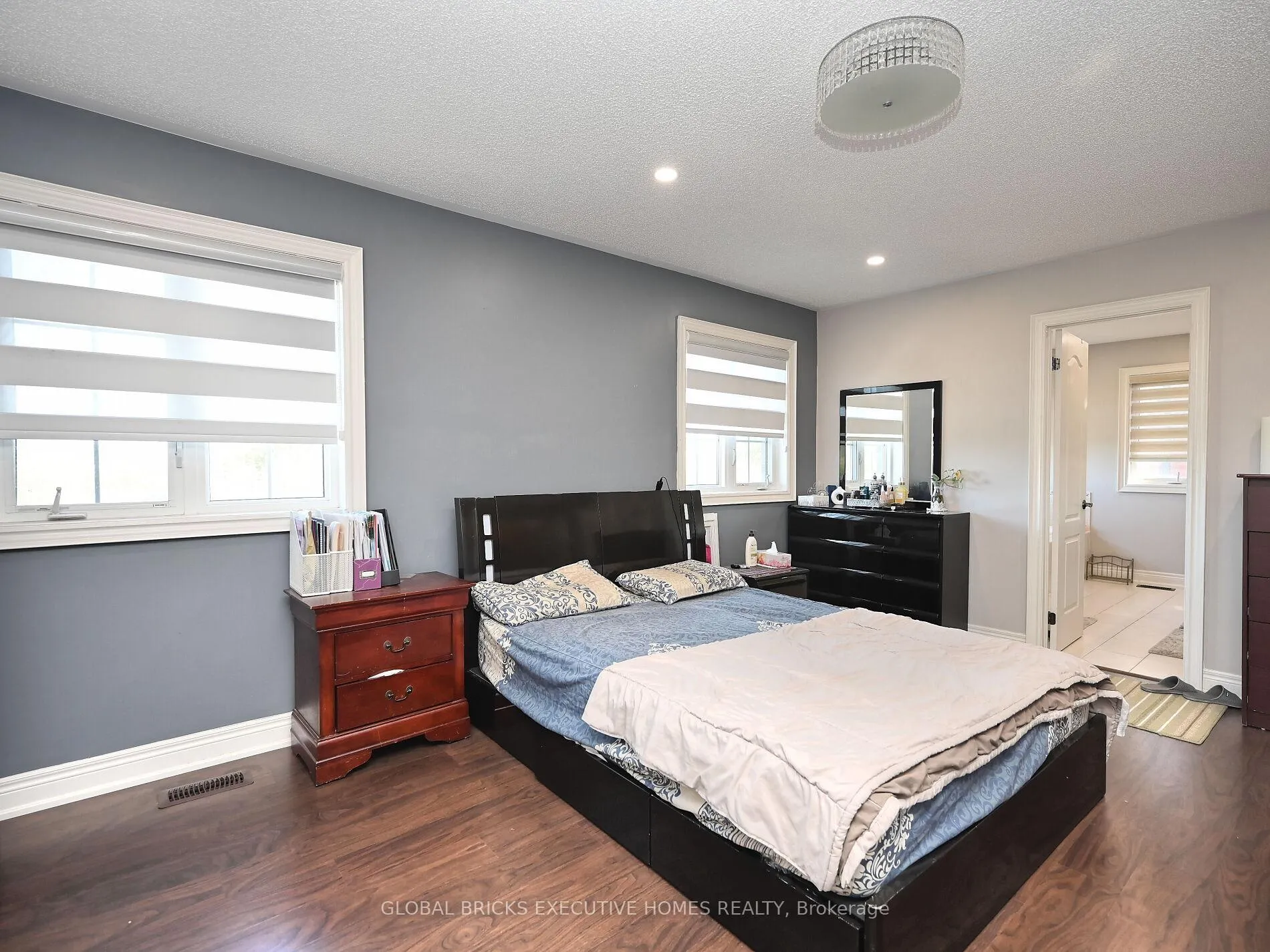Photo 33 of 55 Apple Valley Way E, Brampton, Bram East — HOMEH