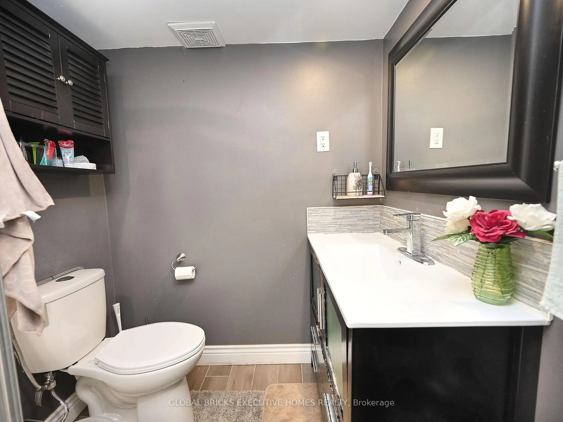 Photo 41 of 55 Apple Valley Way E, Brampton, Bram East — HOMEH