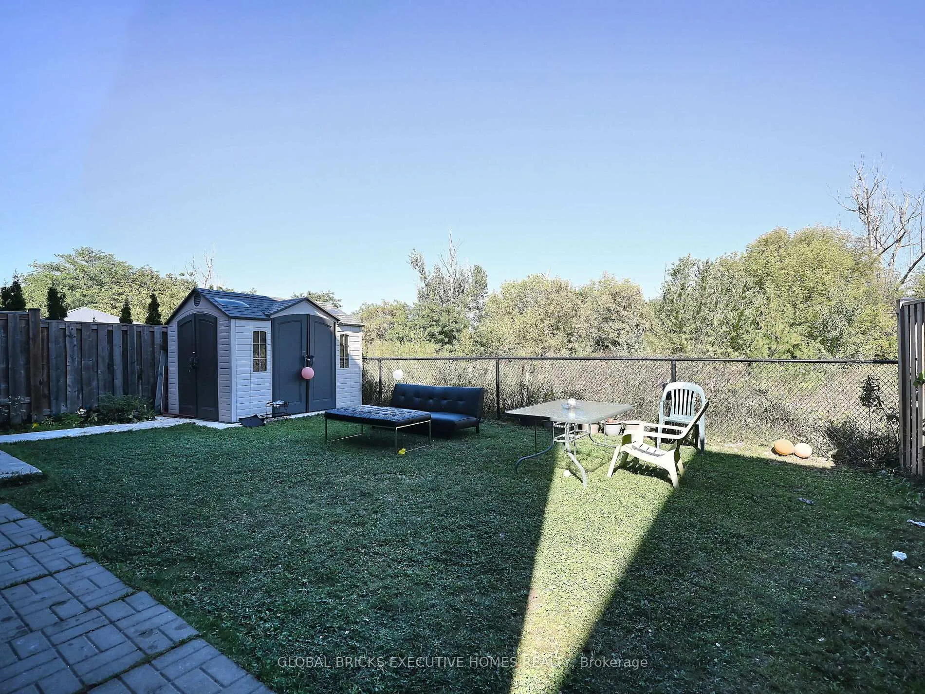 Photo 49 of 55 Apple Valley Way E, Brampton, Bram East — HOMEH