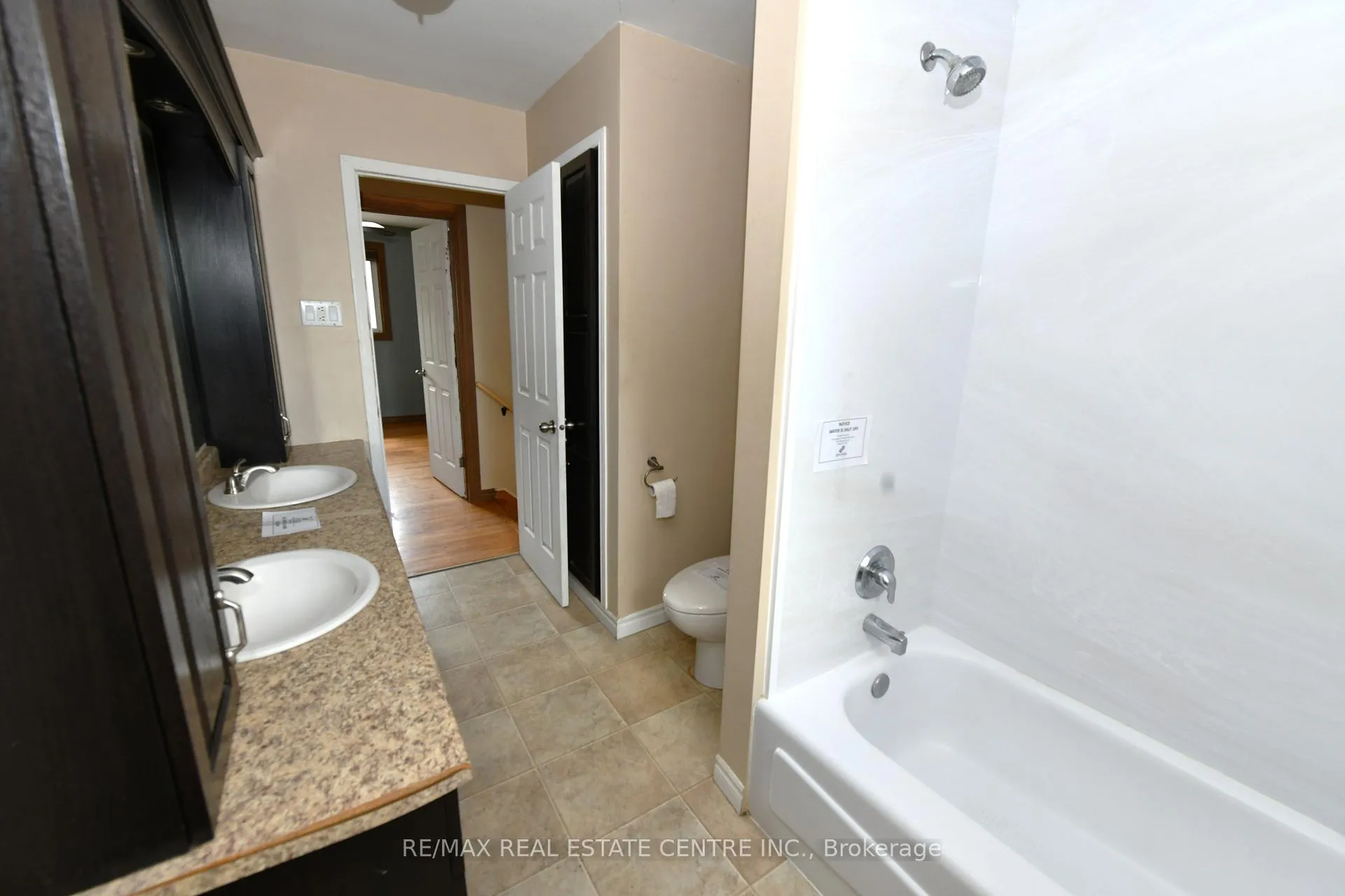 Photo 10 of 110 Silverspring Crescent, Kitchener — HOMEH