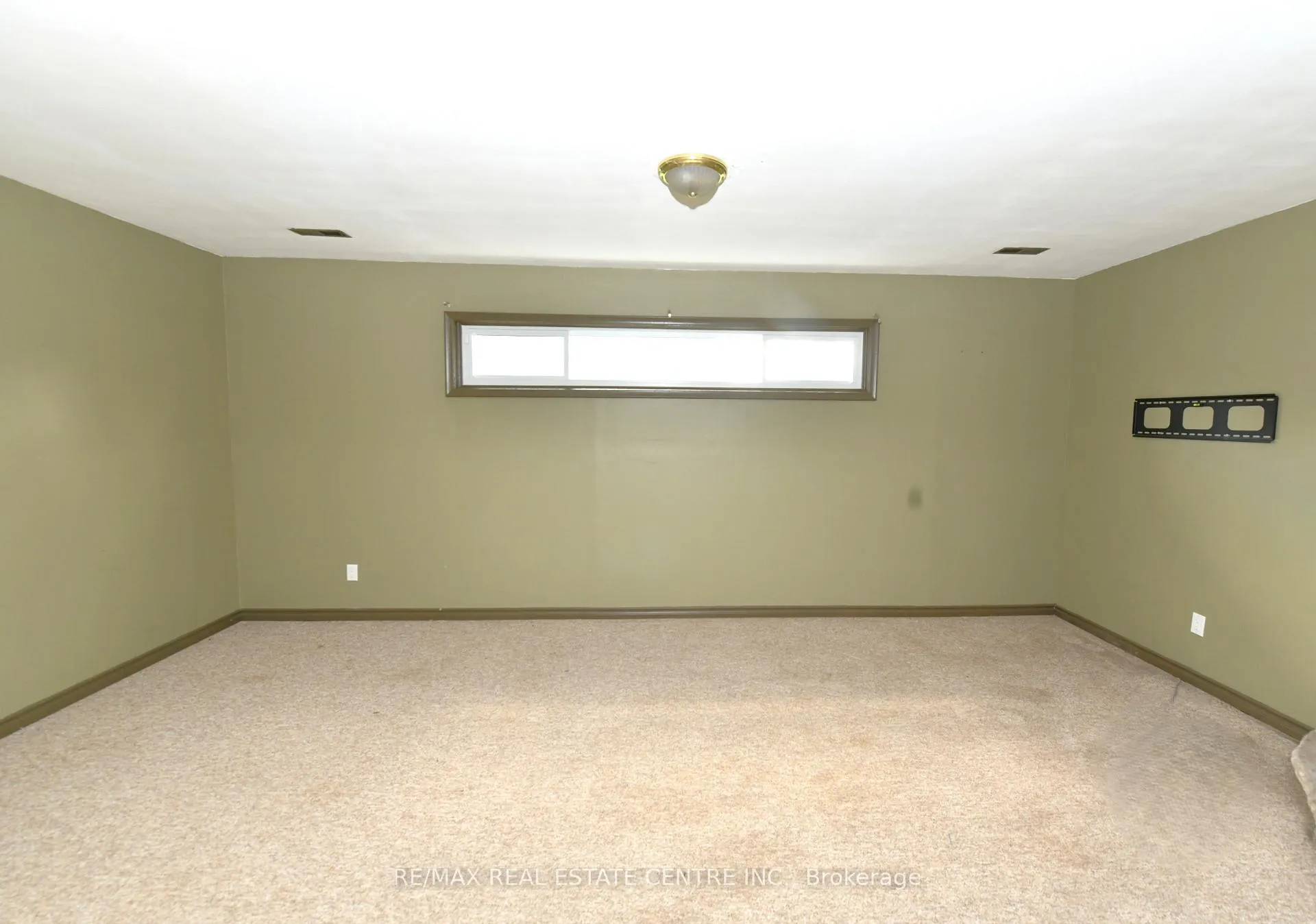 Photo 18 of 110 Silverspring Crescent, Kitchener — HOMEH