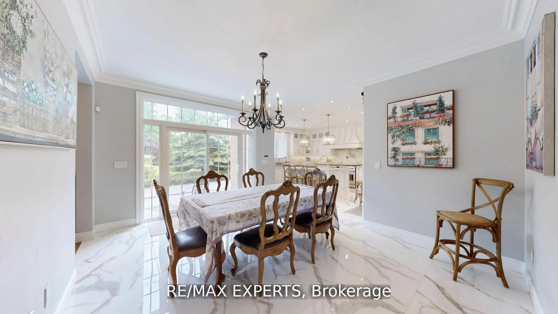 Photo 13 of 27 Theresa Circle, Vaughan, Kleinburg — HOMEH