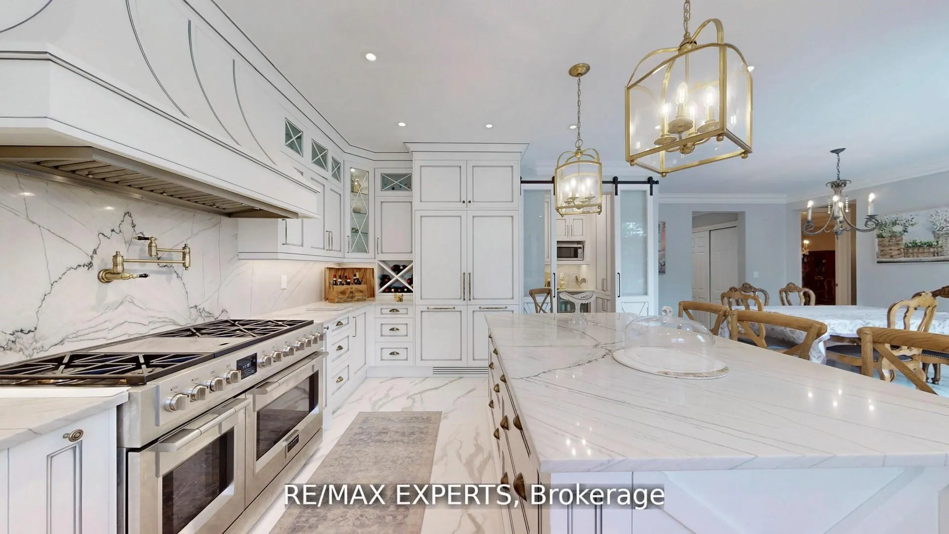 Photo 18 of 27 Theresa Circle, Vaughan, Kleinburg — HOMEH