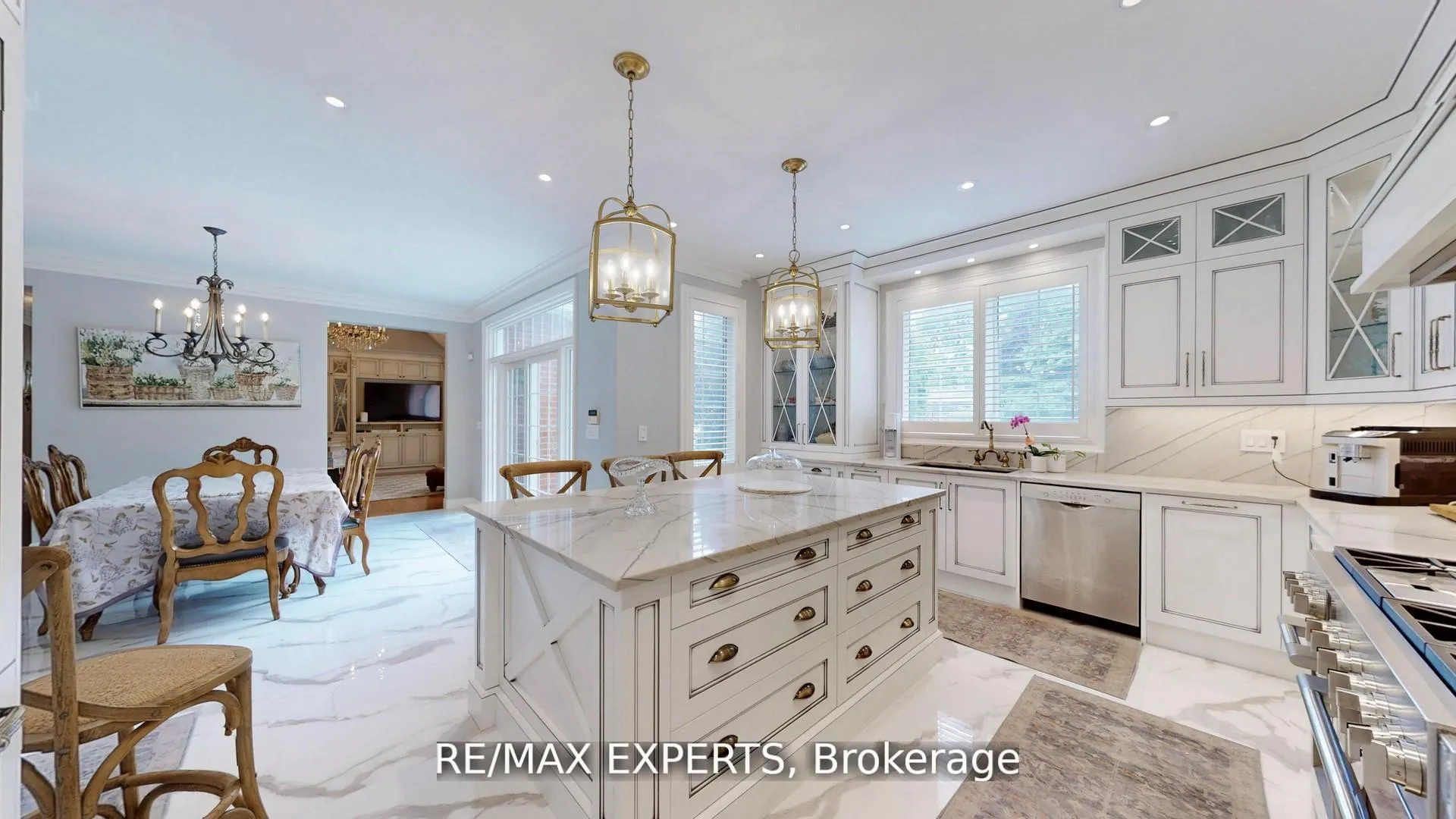 Photo 19 of 27 Theresa Circle, Vaughan, Kleinburg — HOMEH