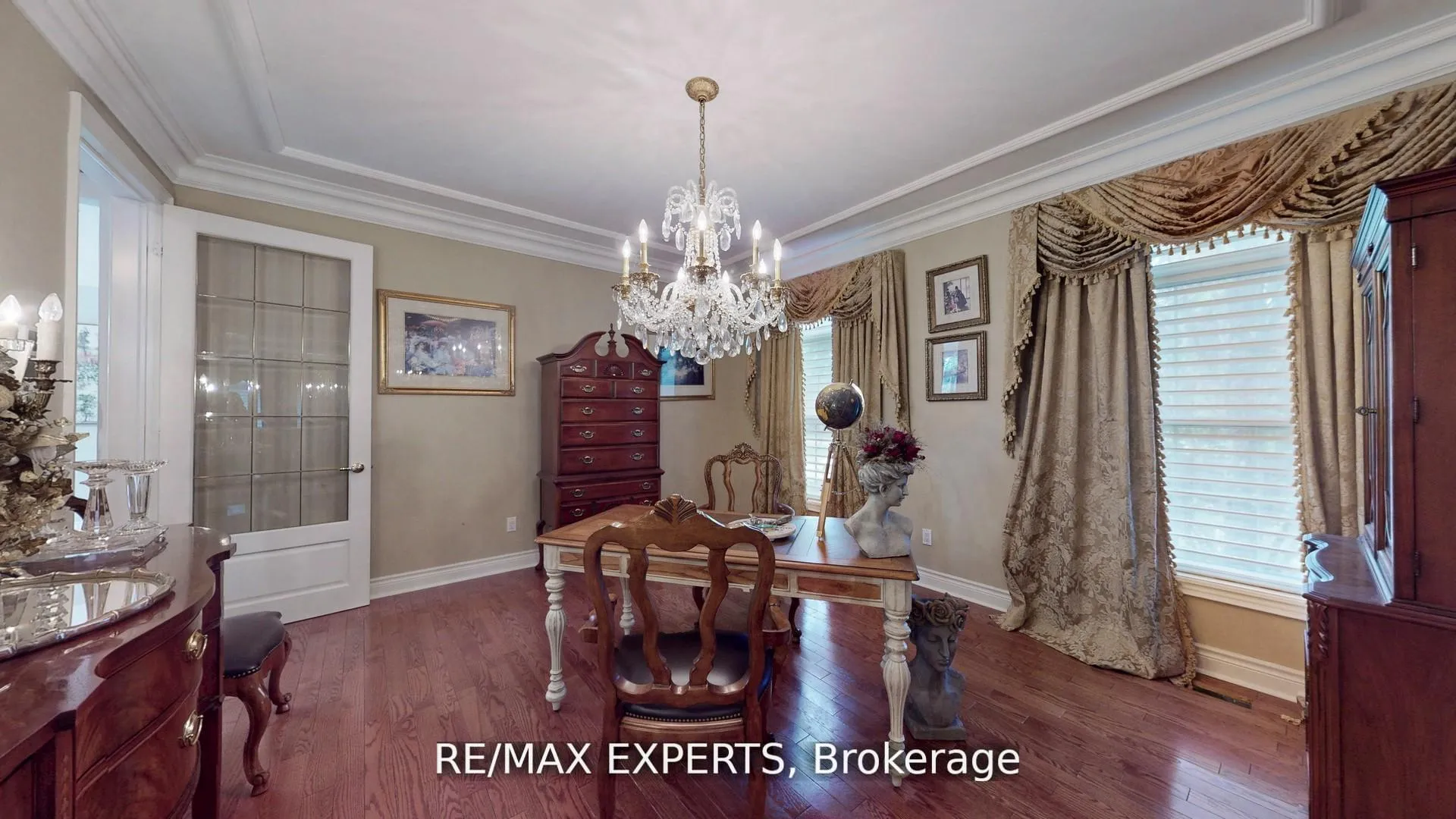 Photo 25 of 27 Theresa Circle, Vaughan, Kleinburg — HOMEH