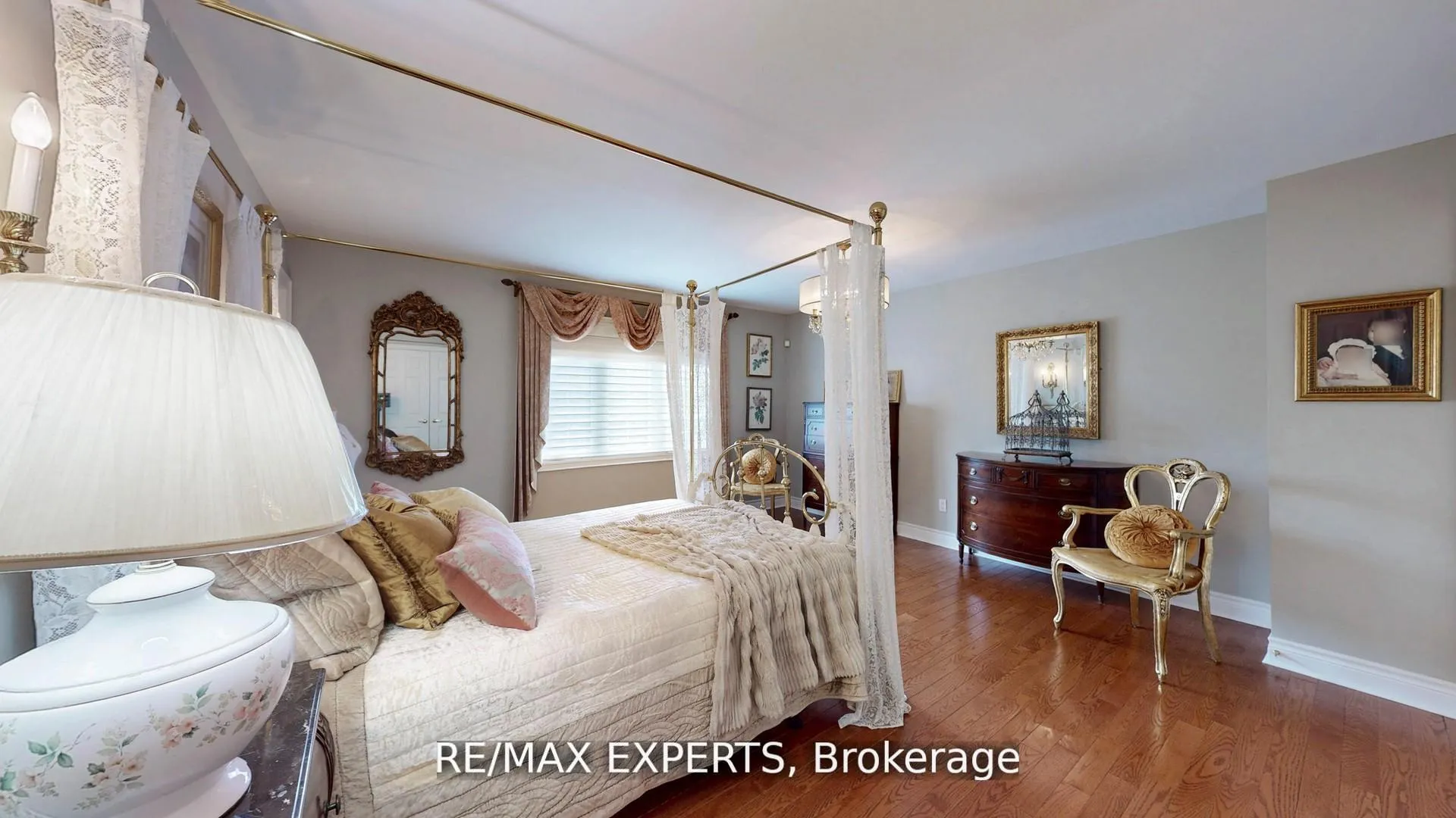 Photo 32 of 27 Theresa Circle, Vaughan, Kleinburg — HOMEH