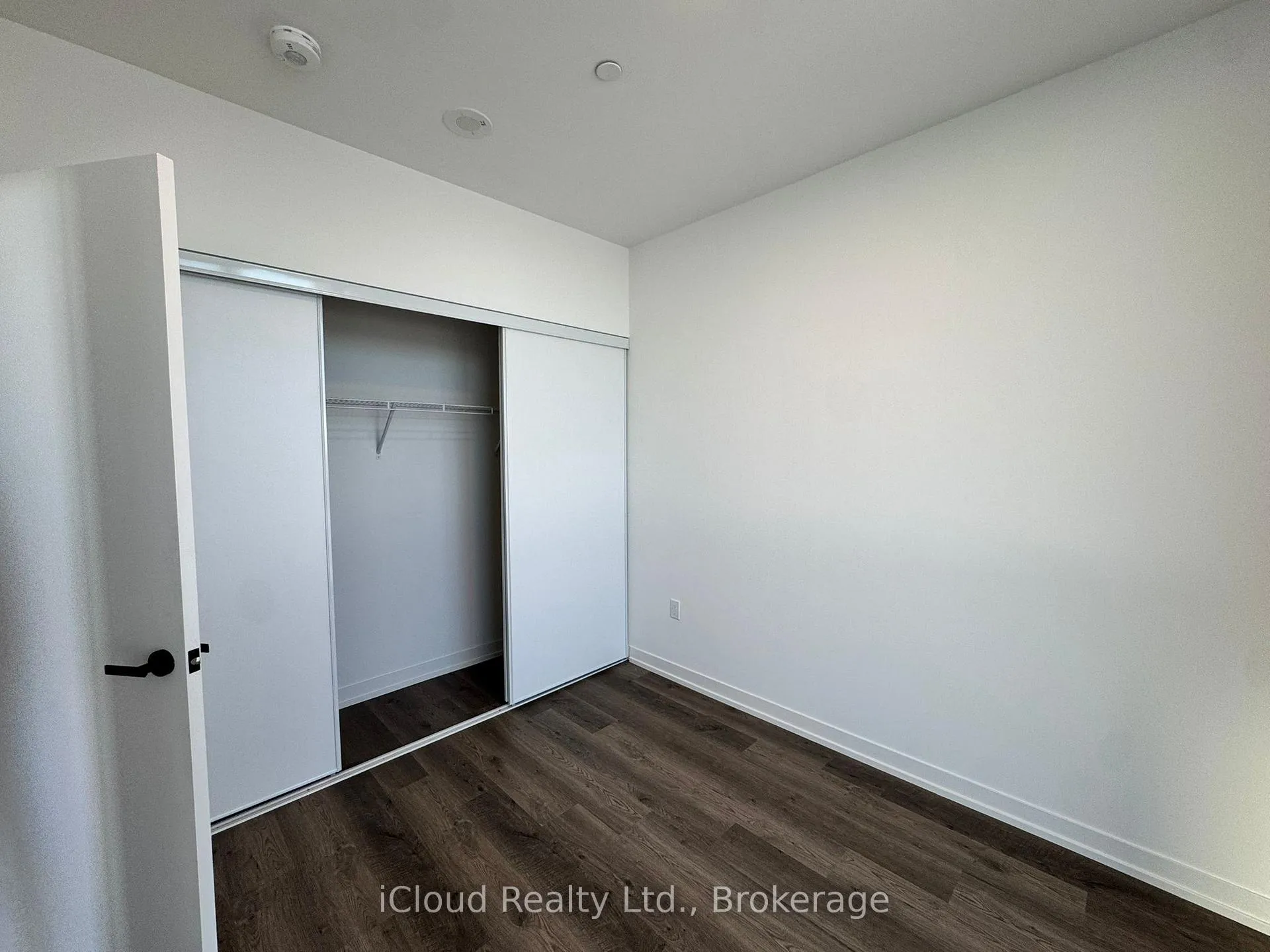 Photo 12 of Unit 6010, 8 Interchange Way, Vaughan, Vaughan Corporate Centre — HOMEH