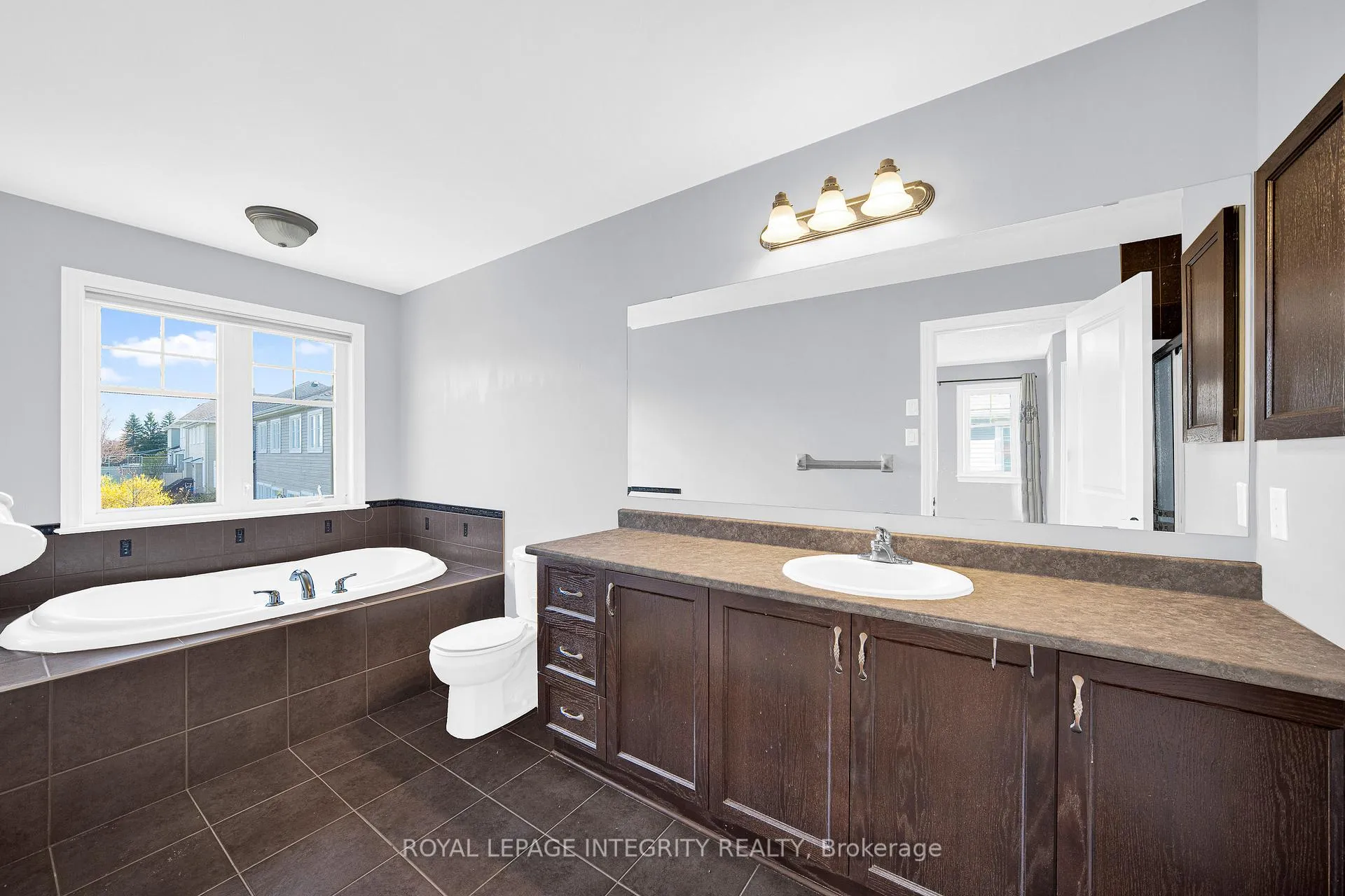 Photo 17 of 142 Abetti Ridge, Ottawa, Barrhaven - Stonebridge — HOMEH