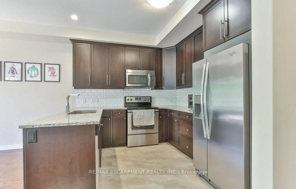 Photo 2 of Unit 15, 2235 Blackwater Road, London, North B — HOMEH
