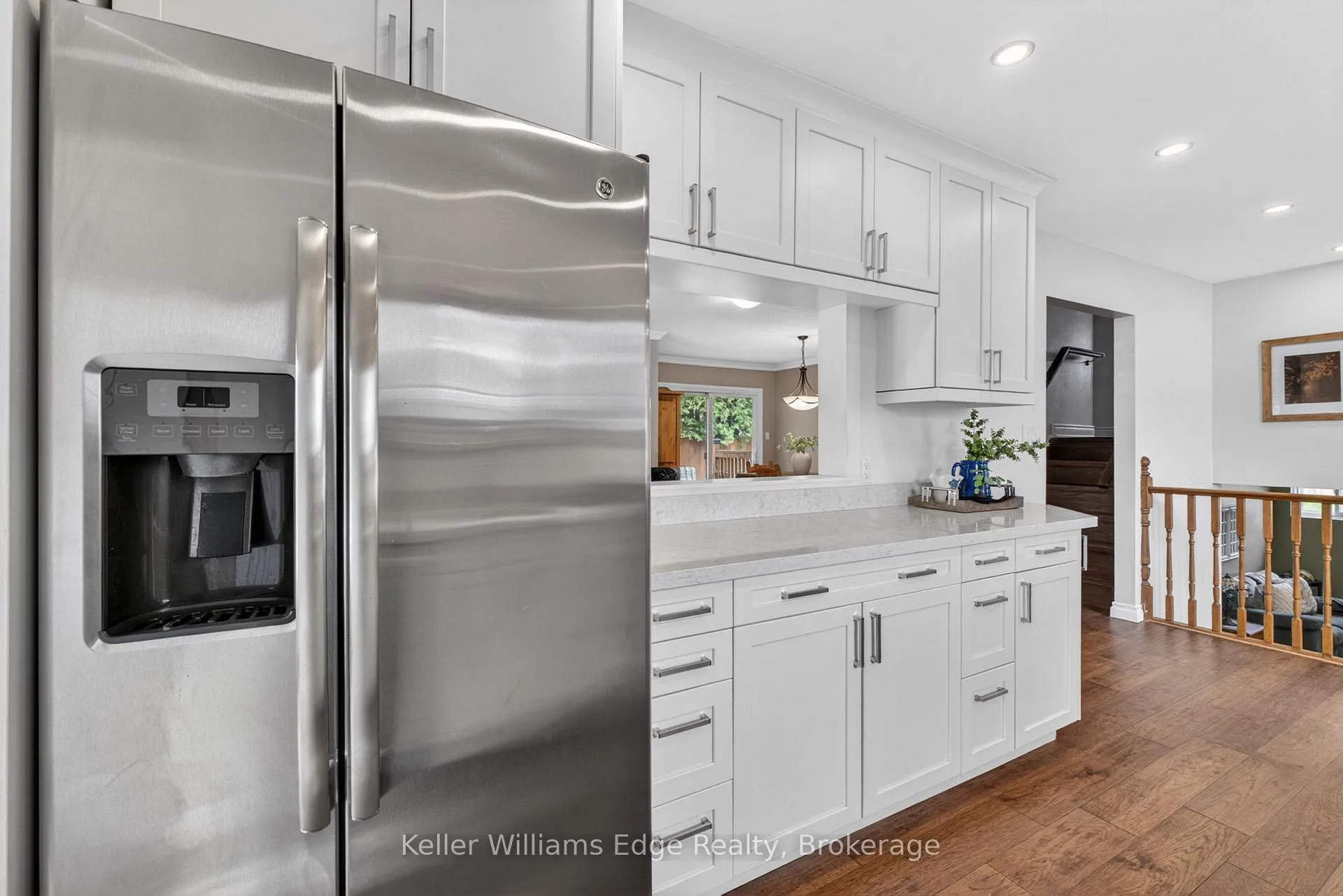 Photo 8 of 2471 Malcolm Crescent, Burlington, Brant Hills — HOMEH