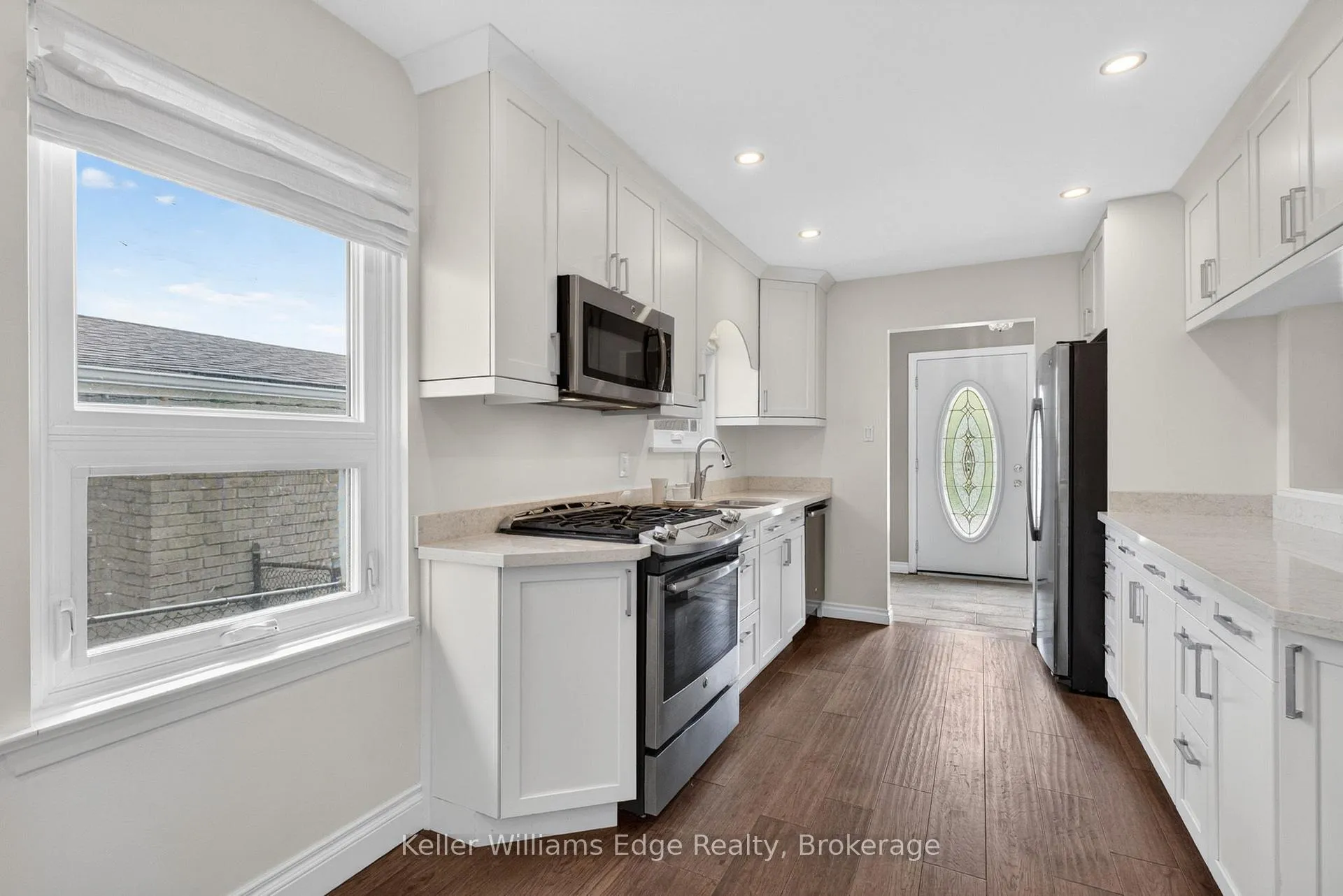 Photo 10 of 2471 Malcolm Crescent, Burlington, Brant Hills — HOMEH