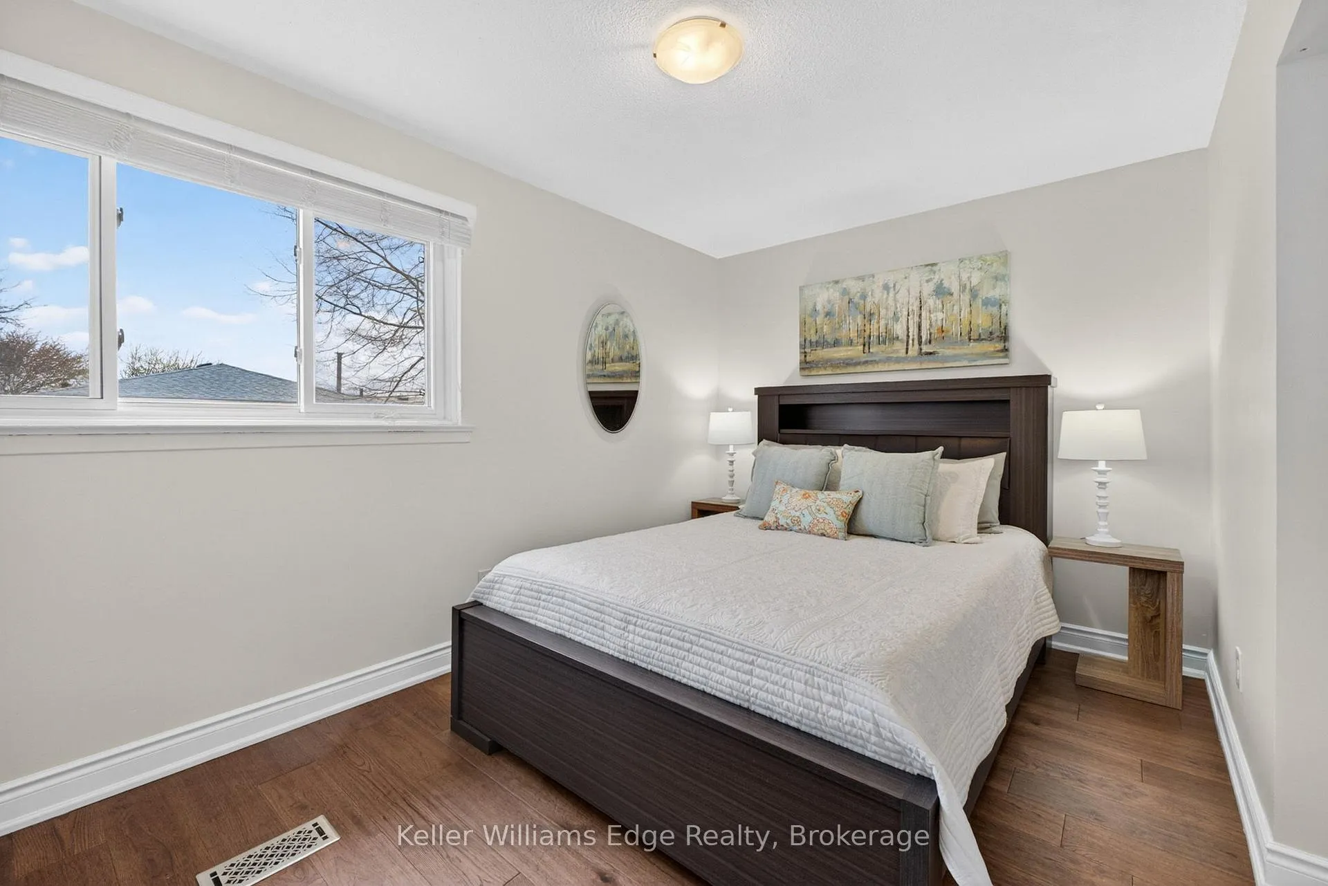 Photo 24 of 2471 Malcolm Crescent, Burlington, Brant Hills — HOMEH