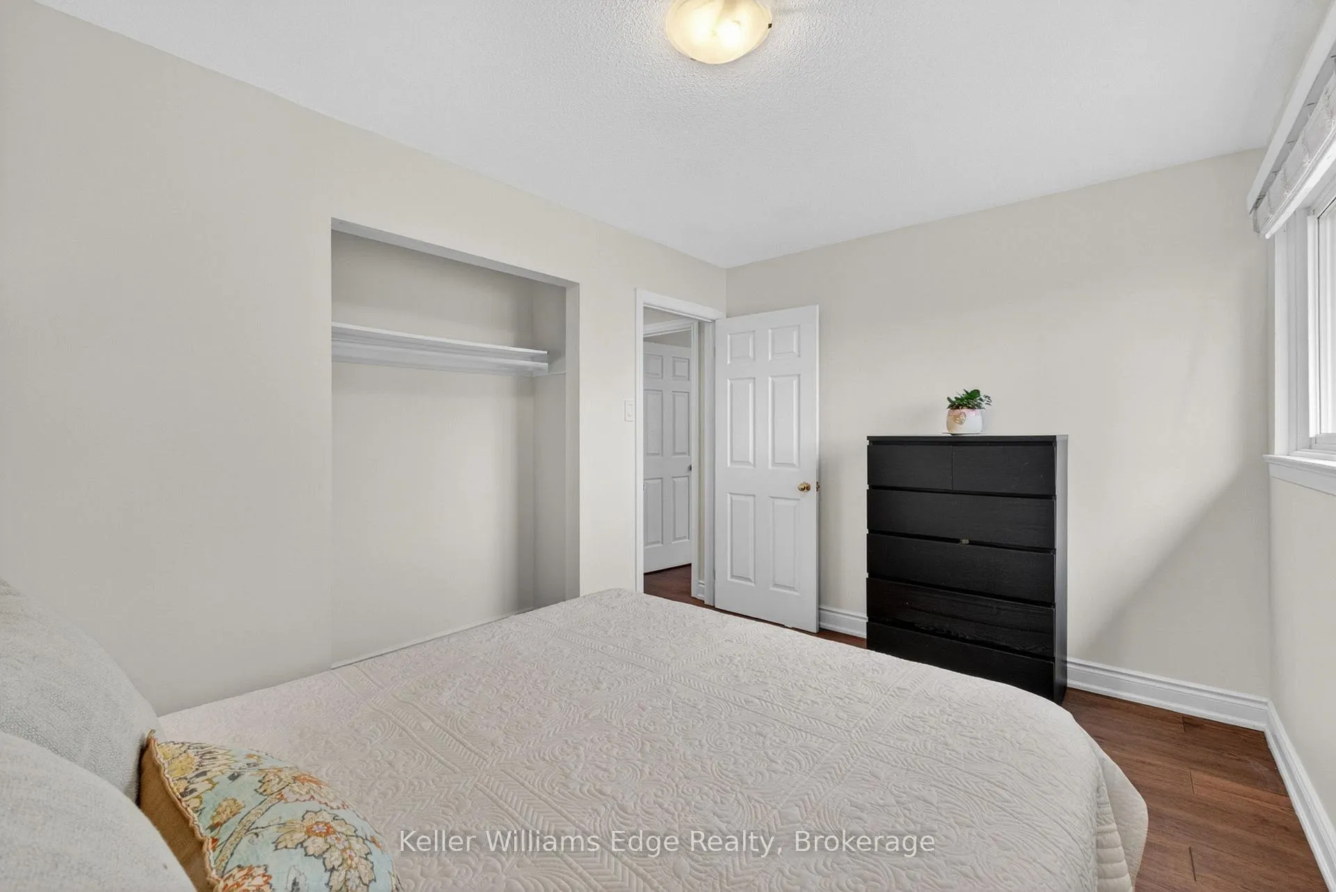 Photo 25 of 2471 Malcolm Crescent, Burlington, Brant Hills — HOMEH
