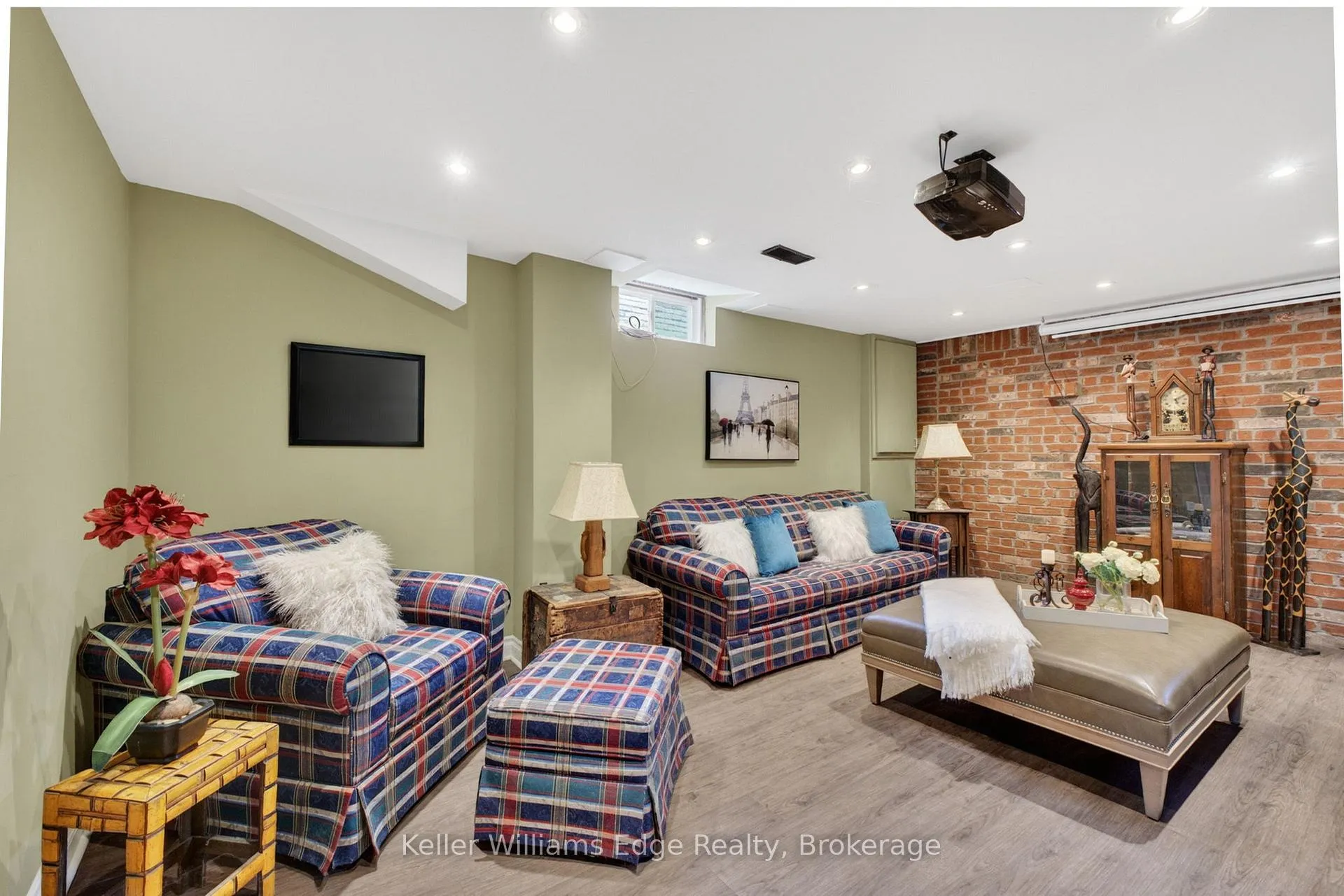 Photo 35 of 2471 Malcolm Crescent, Burlington, Brant Hills — HOMEH