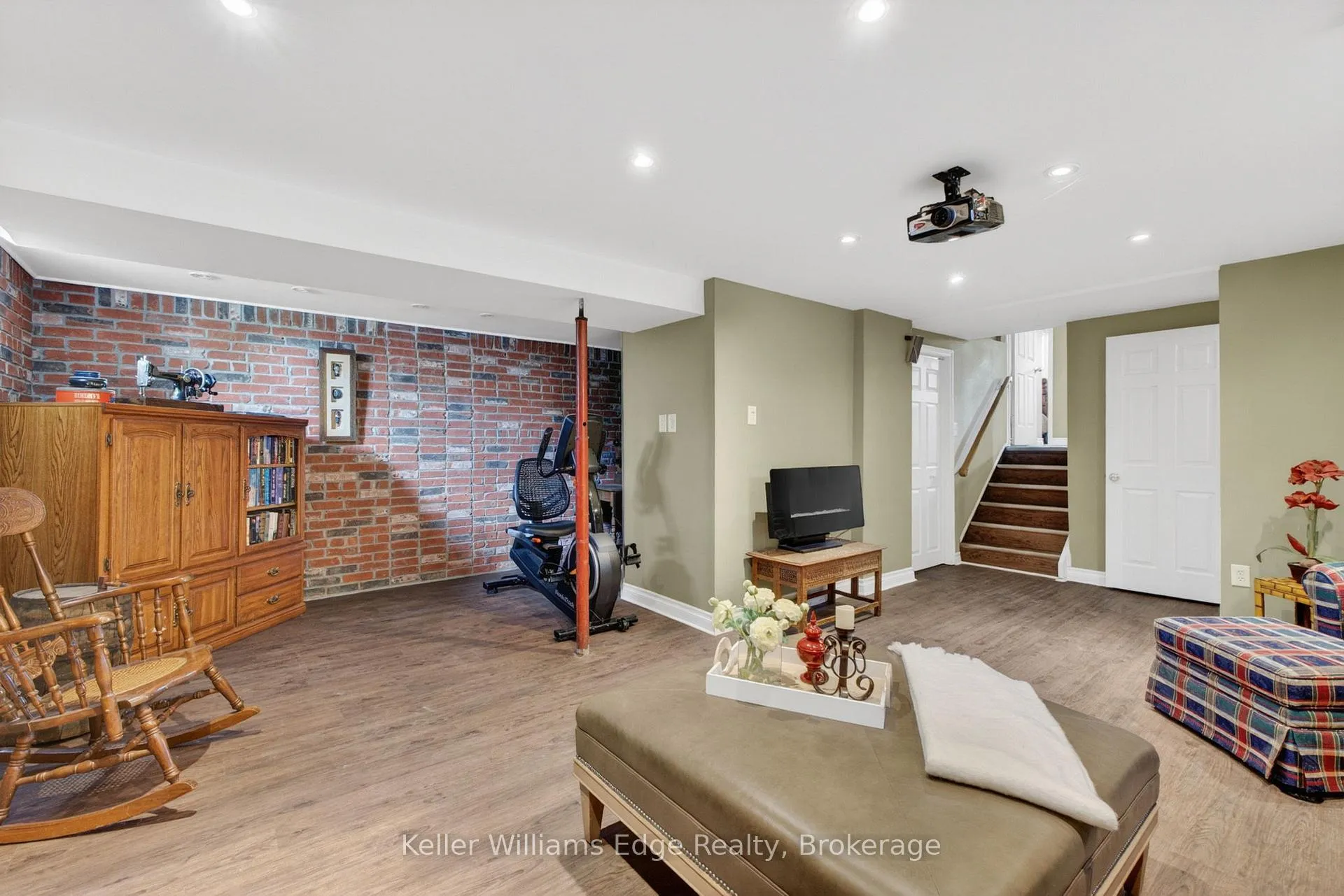 Photo 37 of 2471 Malcolm Crescent, Burlington, Brant Hills — HOMEH