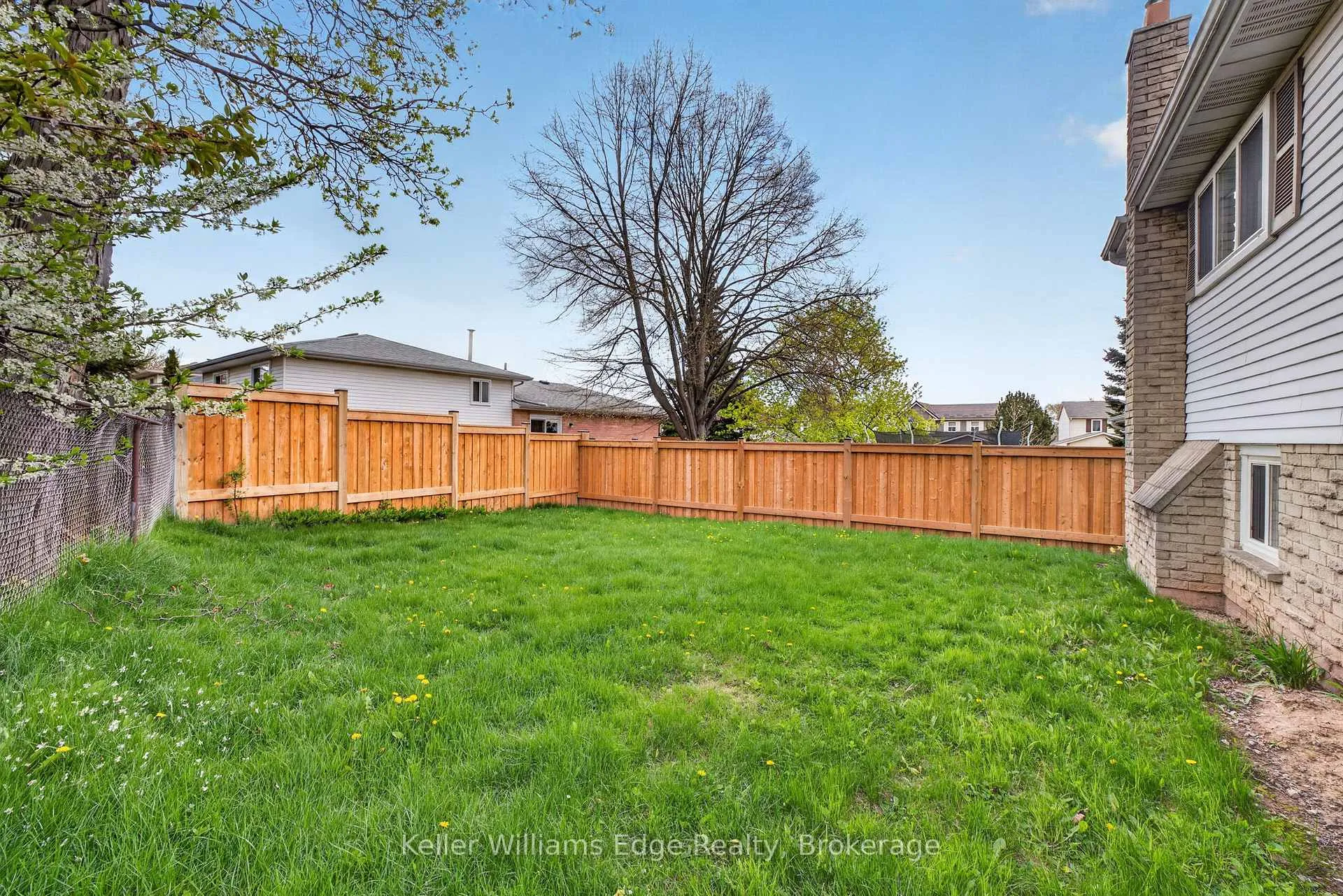 Photo 41 of 2471 Malcolm Crescent, Burlington, Brant Hills — HOMEH