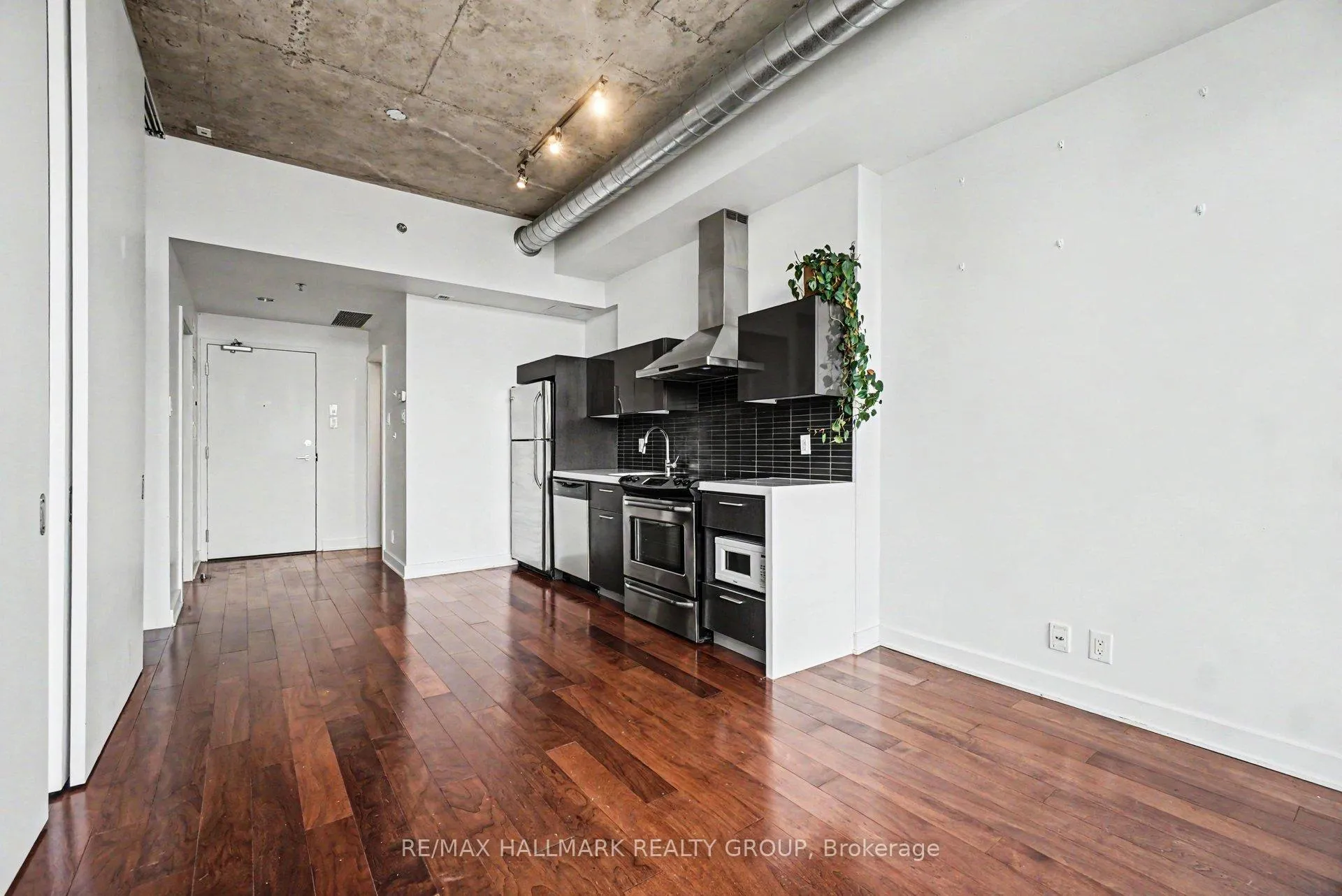 Photo 5 of Unit 842, 340 Mcleod Street, Ottawa, Ottawa Centre — HOMEH
