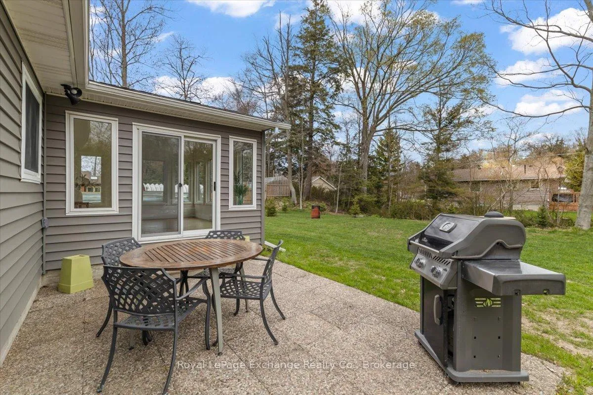 Photo 6 of 916 Tanglewood Drive, Huron-Kinloss — HOMEH