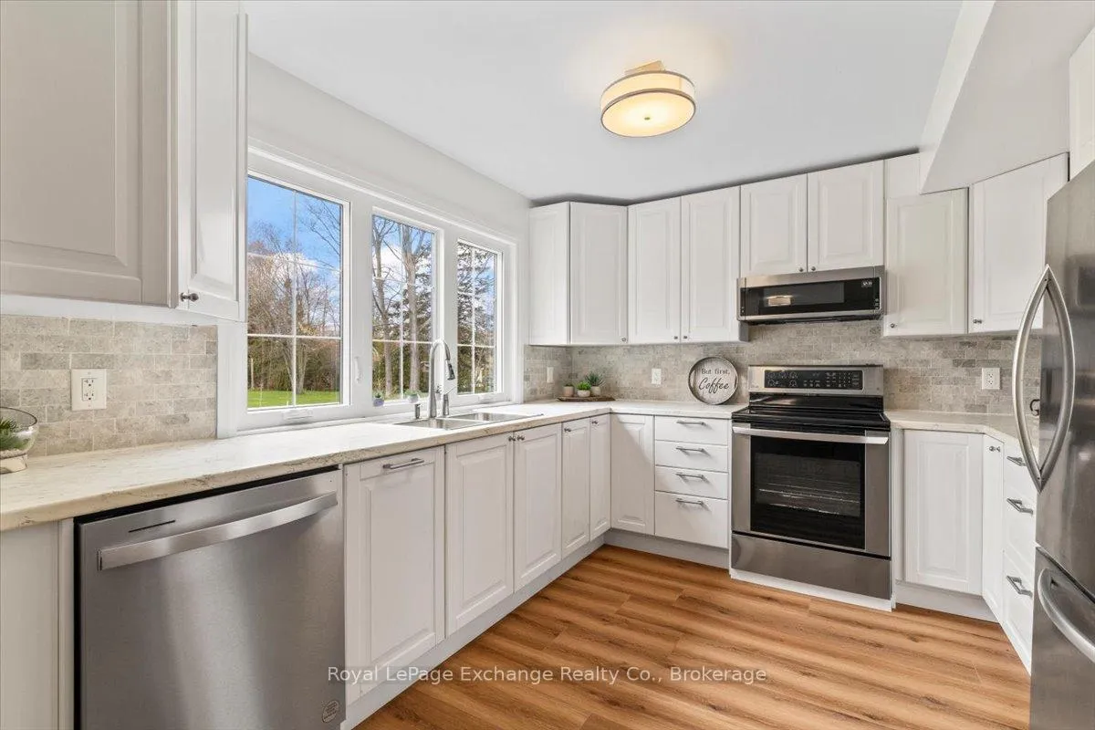 Photo 7 of 916 Tanglewood Drive, Huron-Kinloss — HOMEH
