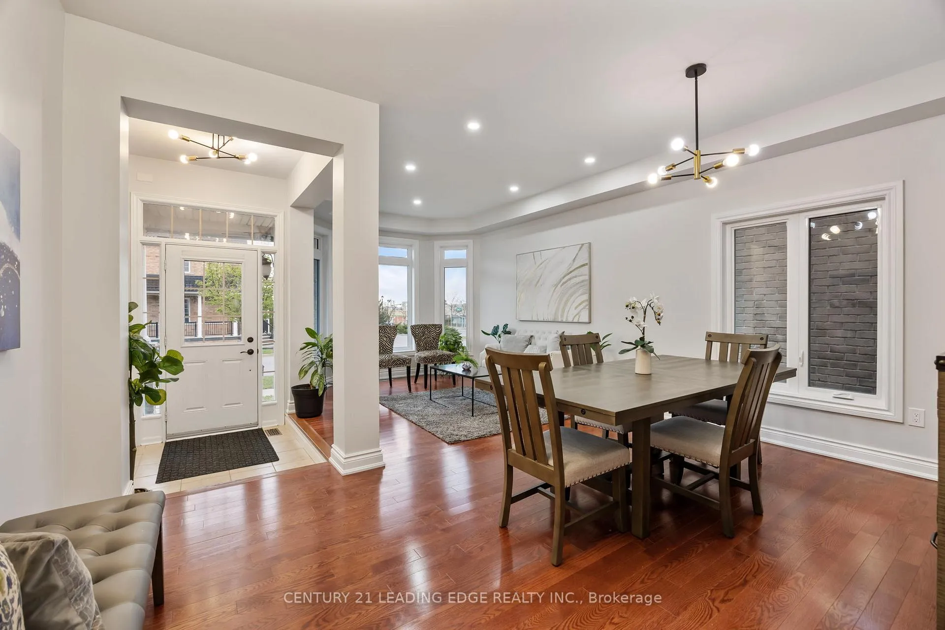 Photo 5 of 114 Stonechurch Crescent, Markham, Box Grove — HOMEH