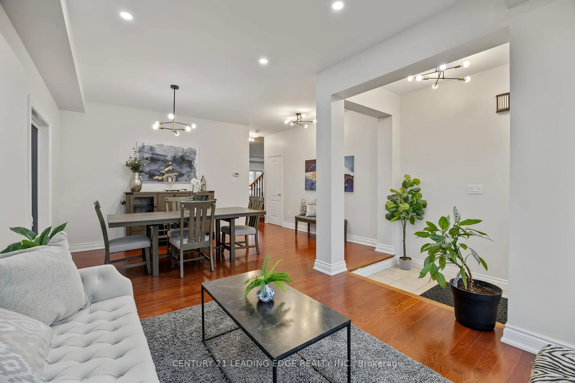 Photo 8 of 114 Stonechurch Crescent, Markham, Box Grove — HOMEH