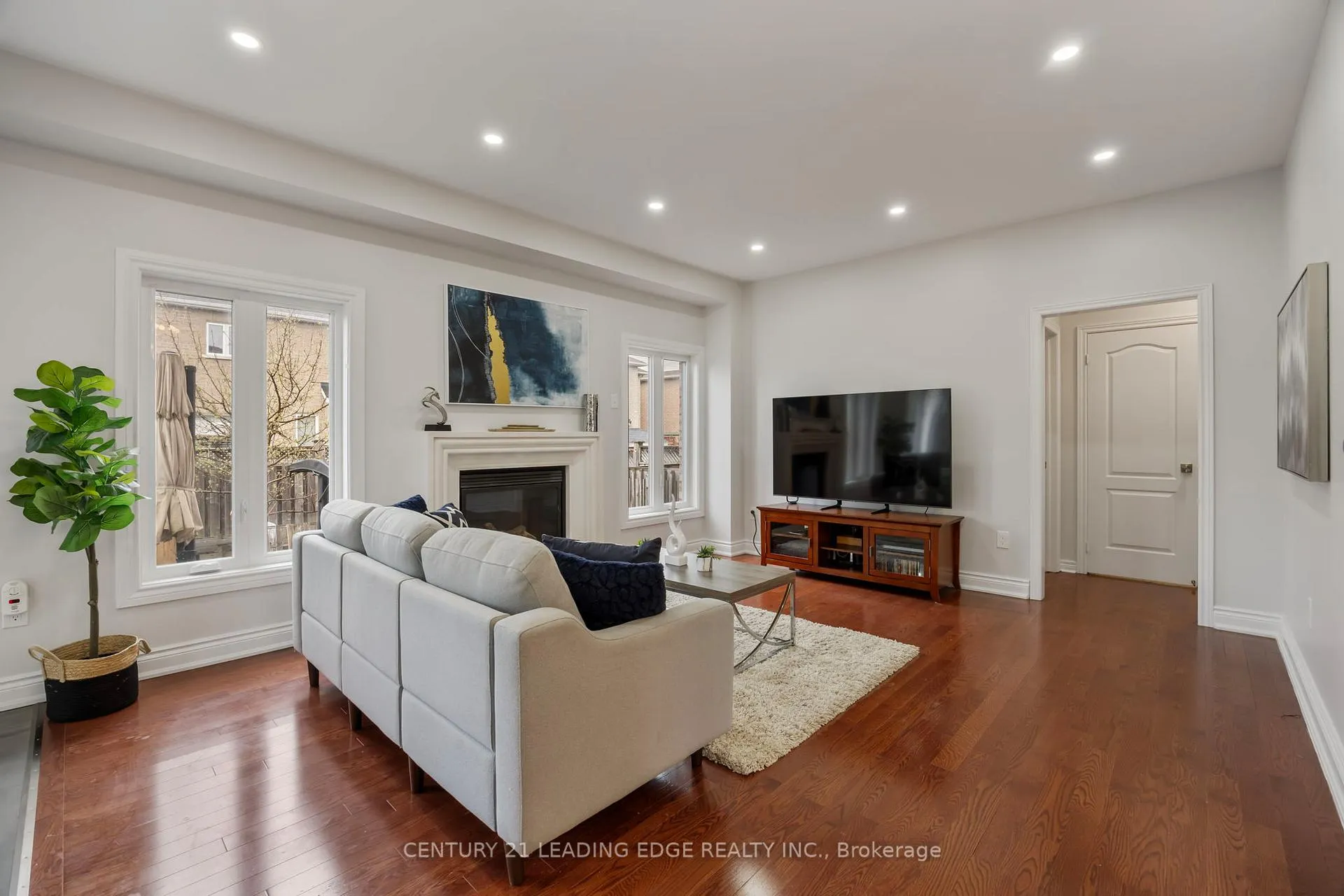 Photo 12 of 114 Stonechurch Crescent, Markham, Box Grove — HOMEH