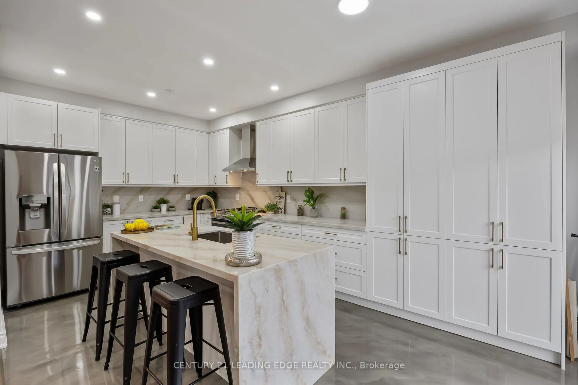 Photo 16 of 114 Stonechurch Crescent, Markham, Box Grove — HOMEH
