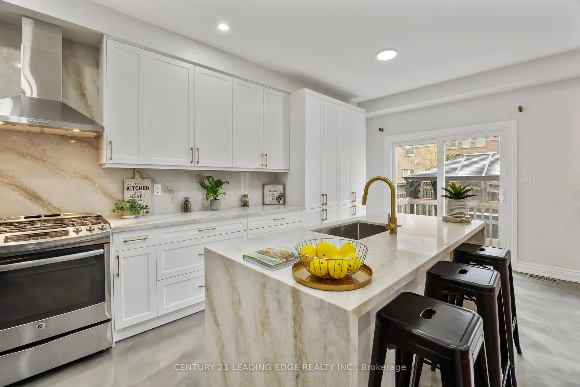 Photo 20 of 114 Stonechurch Crescent, Markham, Box Grove — HOMEH