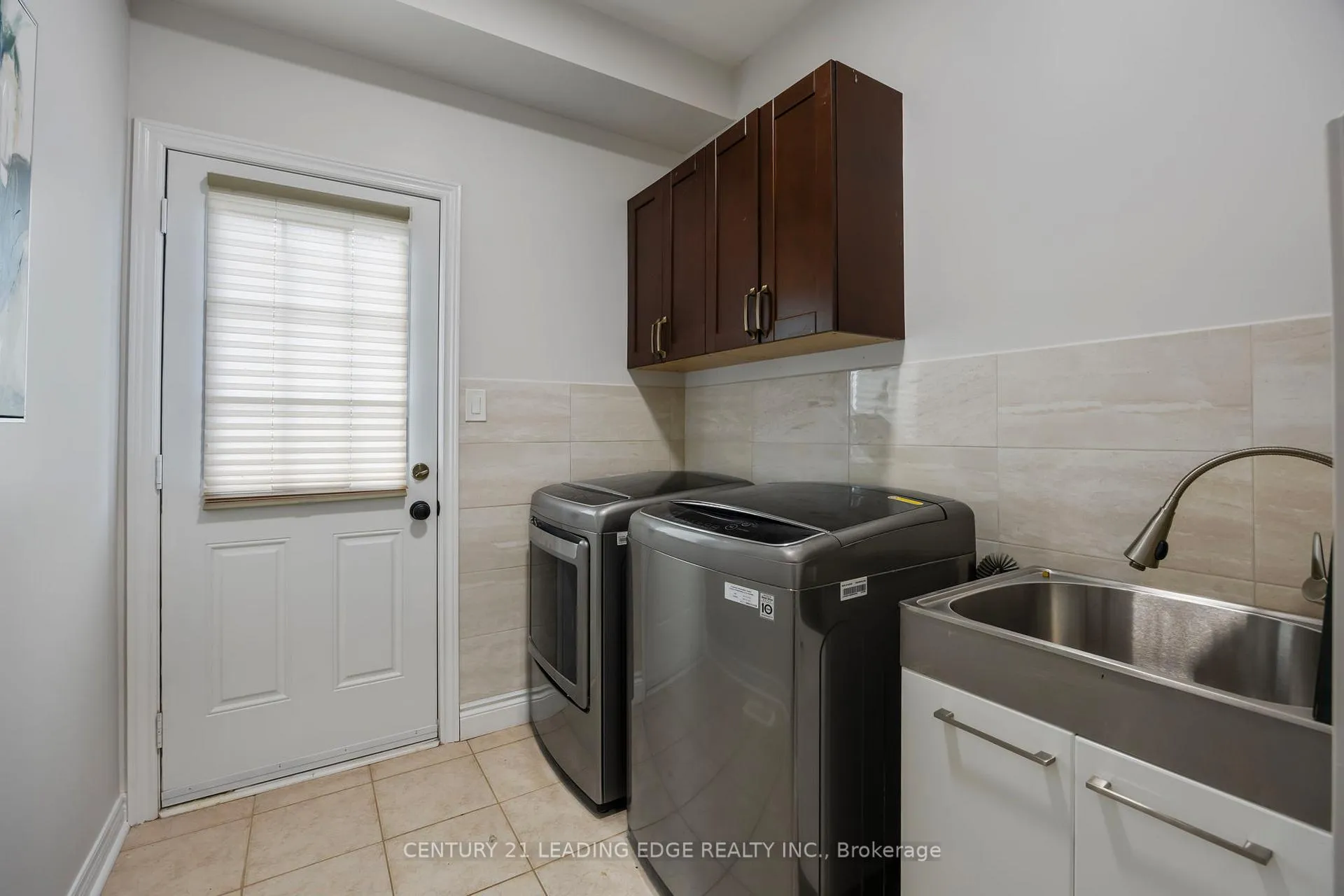 Photo 24 of 114 Stonechurch Crescent, Markham, Box Grove — HOMEH