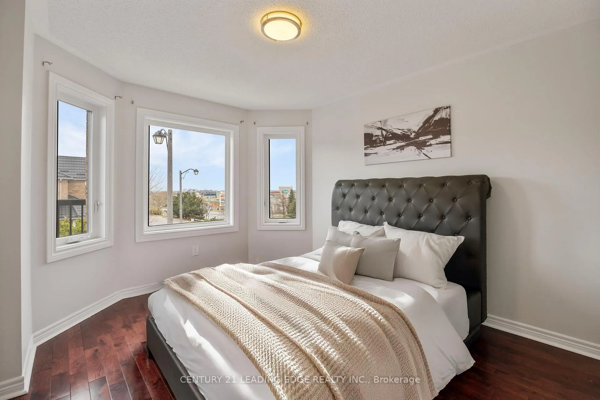 Photo 34 of 114 Stonechurch Crescent, Markham, Box Grove — HOMEH