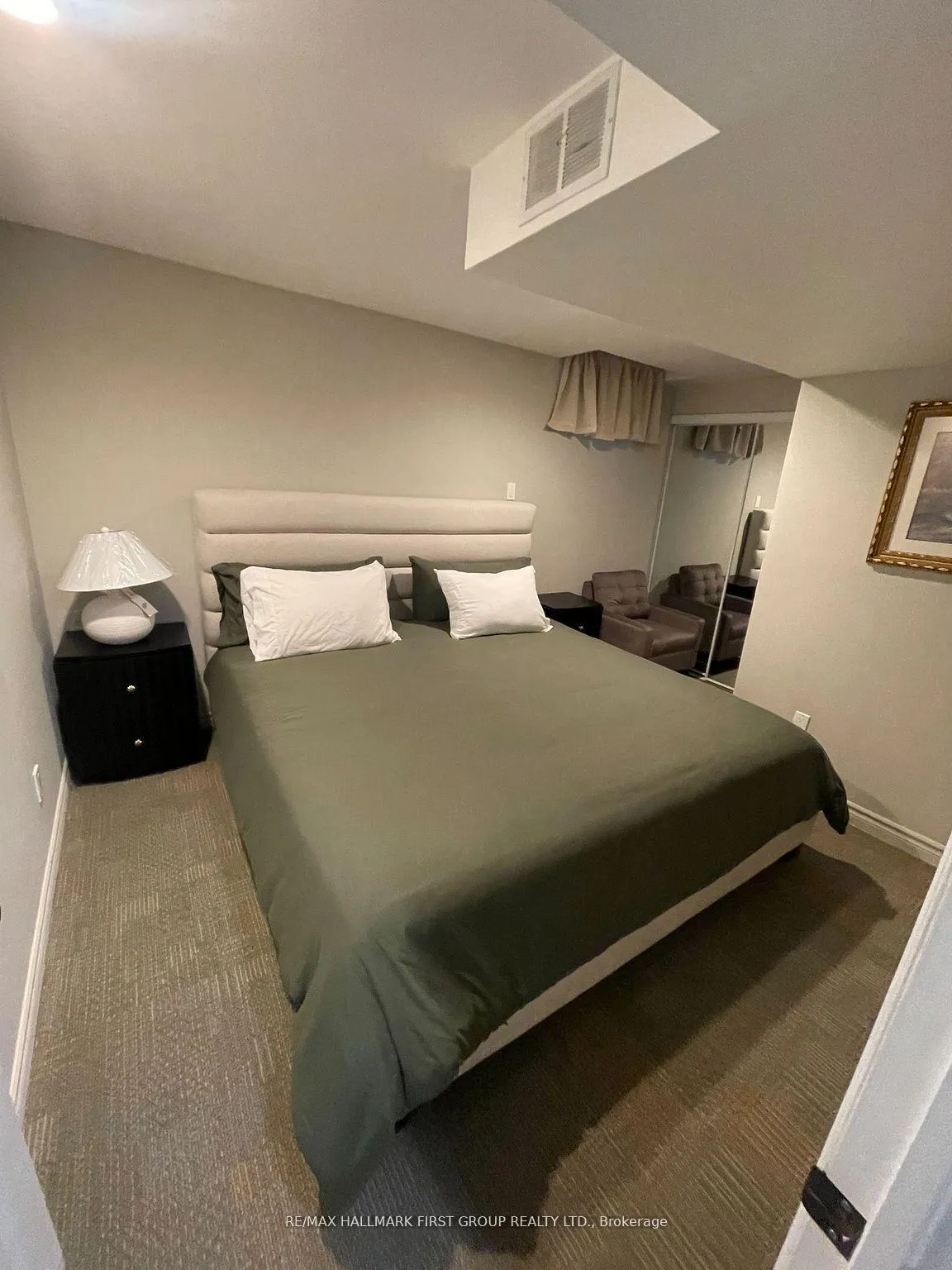 Photo 5 of 1604 Middleton Street, Pickering, Brock Ridge — HOMEH