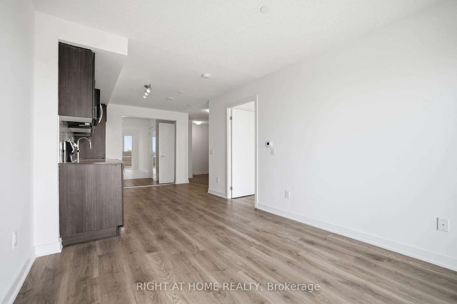 Photo 11 of Unit 504, 1010 sandy beach Road, Pickering, Bay Ridges — HOMEH
