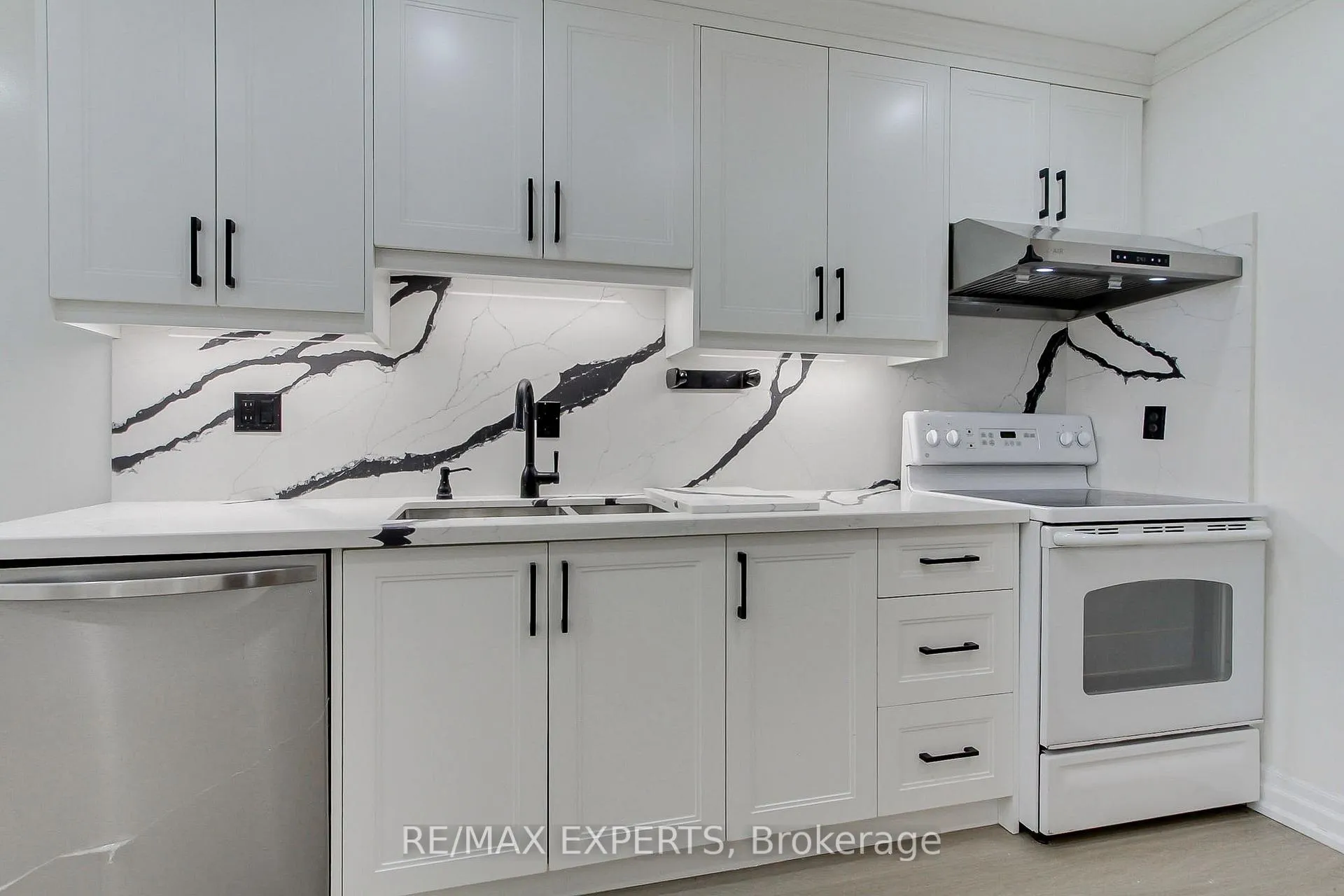 Photo 13 of Unit 16, 1655 Geta Circle, Pickering, Village East — HOMEH