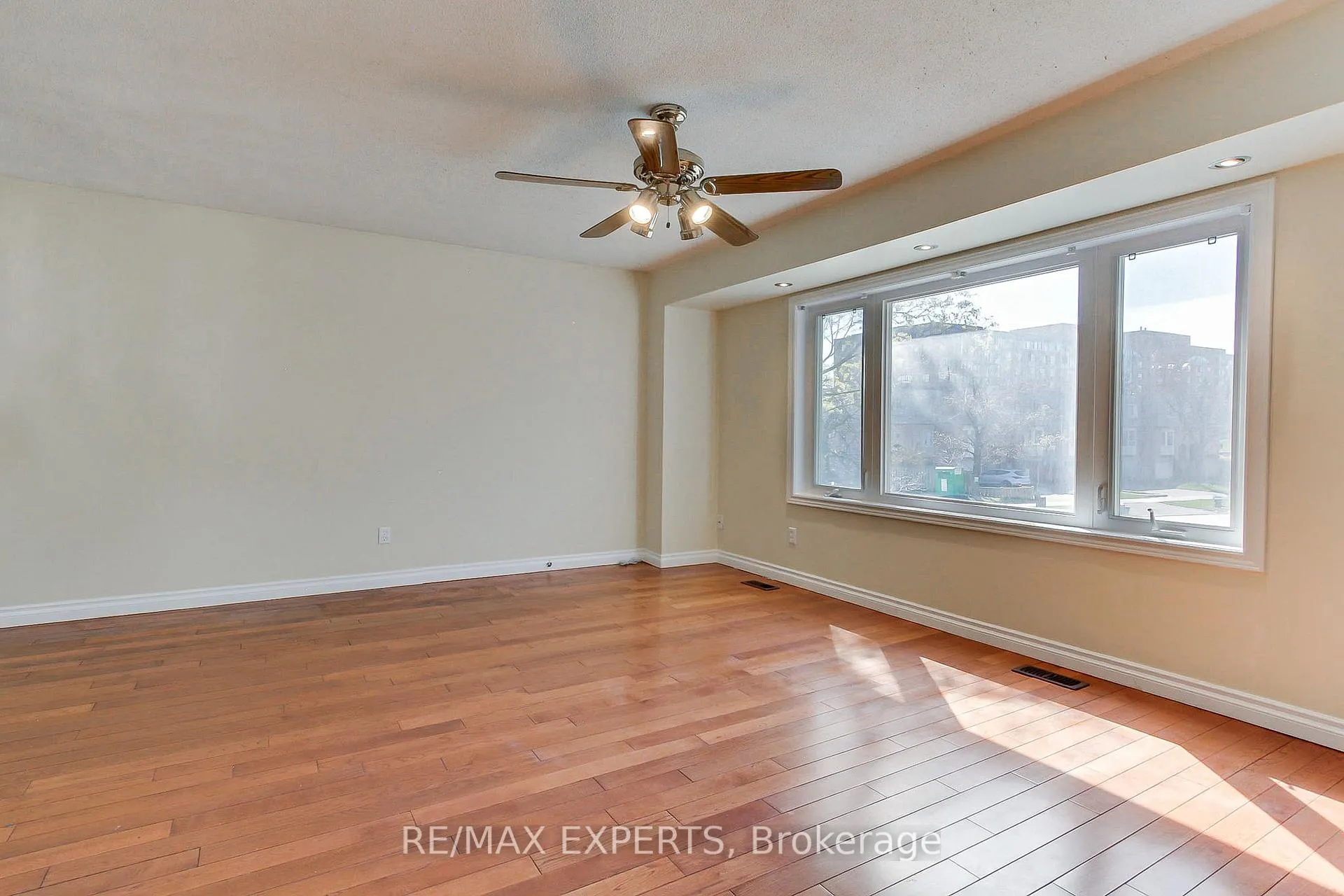 Photo 24 of Unit 16, 1655 Geta Circle, Pickering, Village East — HOMEH