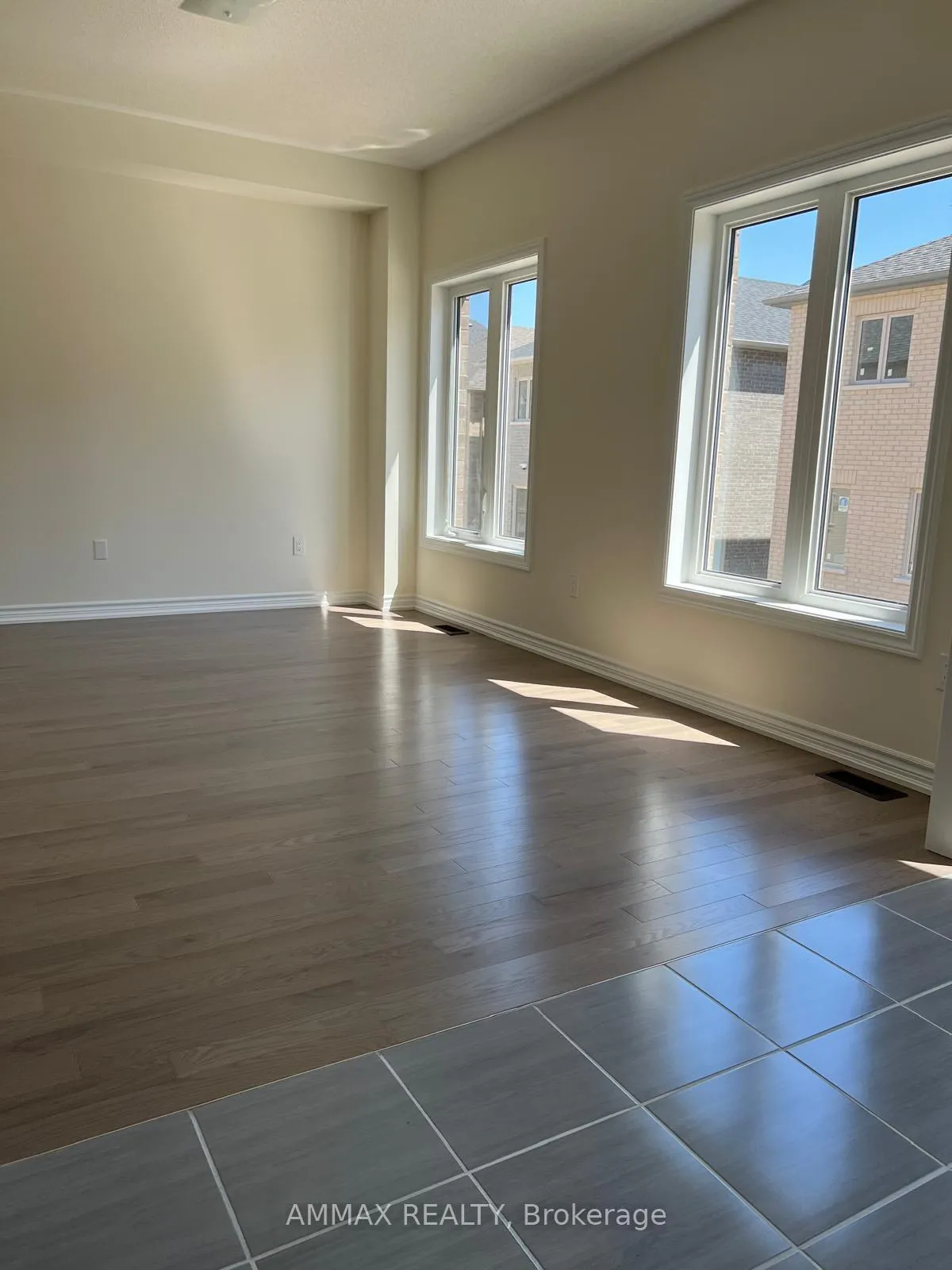 Photo 5 of 2990 zenith Parkway, Pickering, Rural Pickering — HOMEH